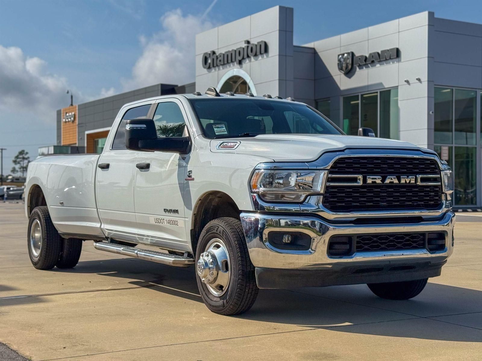 2024 RAM 3500 Big Horn Crew Cab LB DRW 4WD