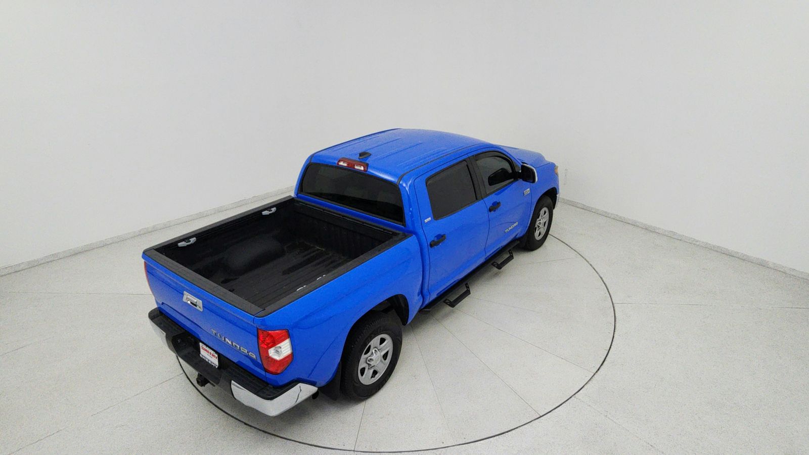 Used 2021 Blue Toyota SR5 image 17