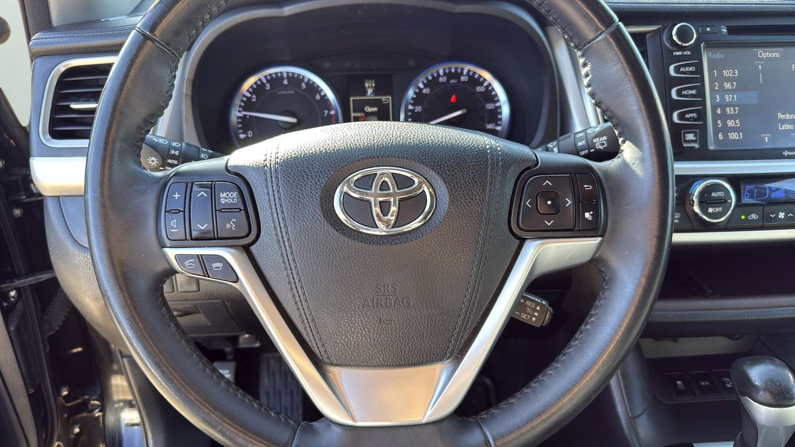 Used Car 2015 Toyota Highlander  Limited For Sale Under $20,000 In Austin, Texas