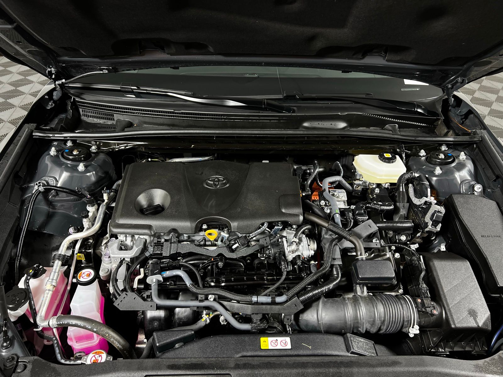 Thumbnail: 2025 Toyota Camry - 9