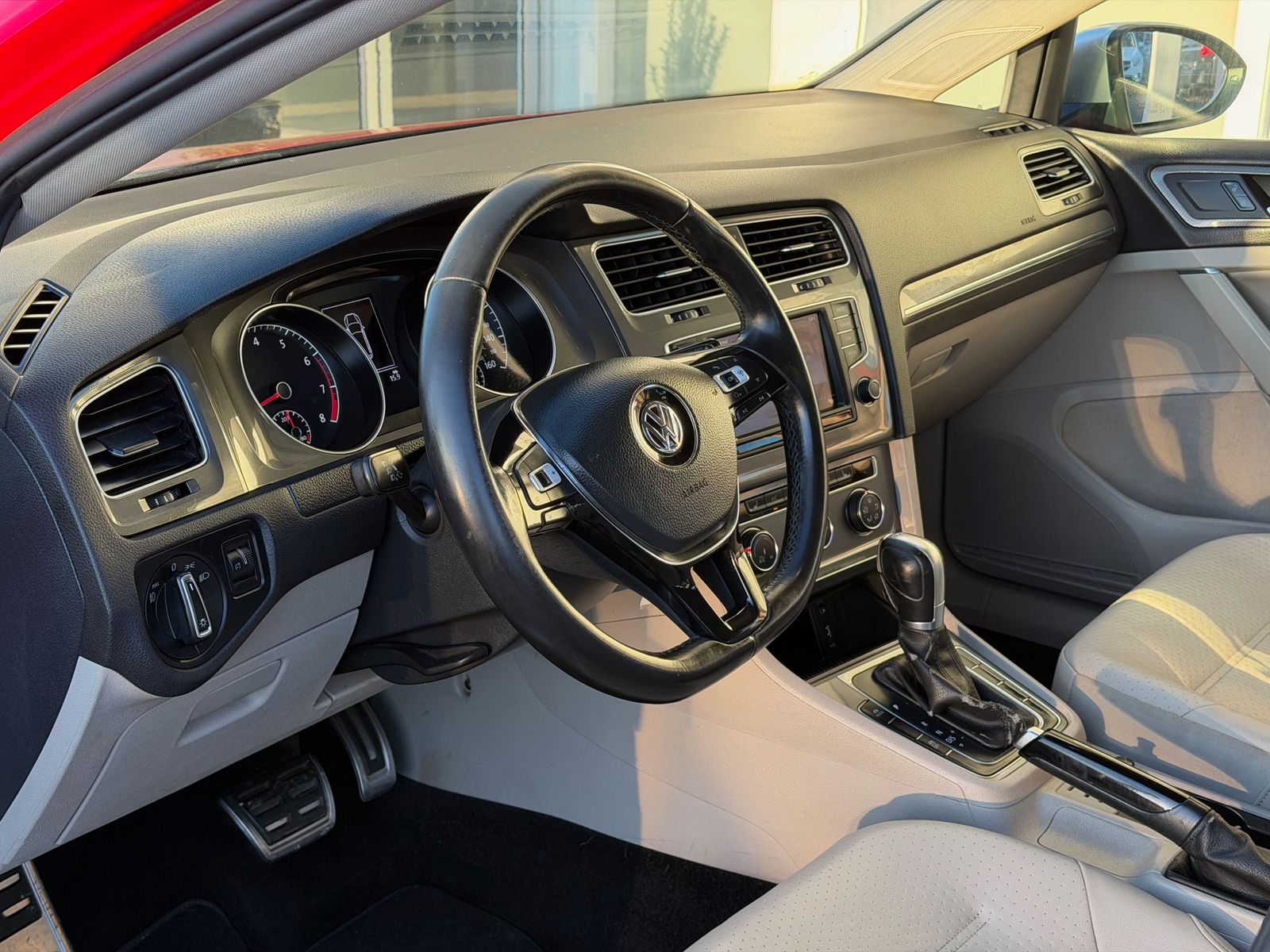 View vehicle photo 7