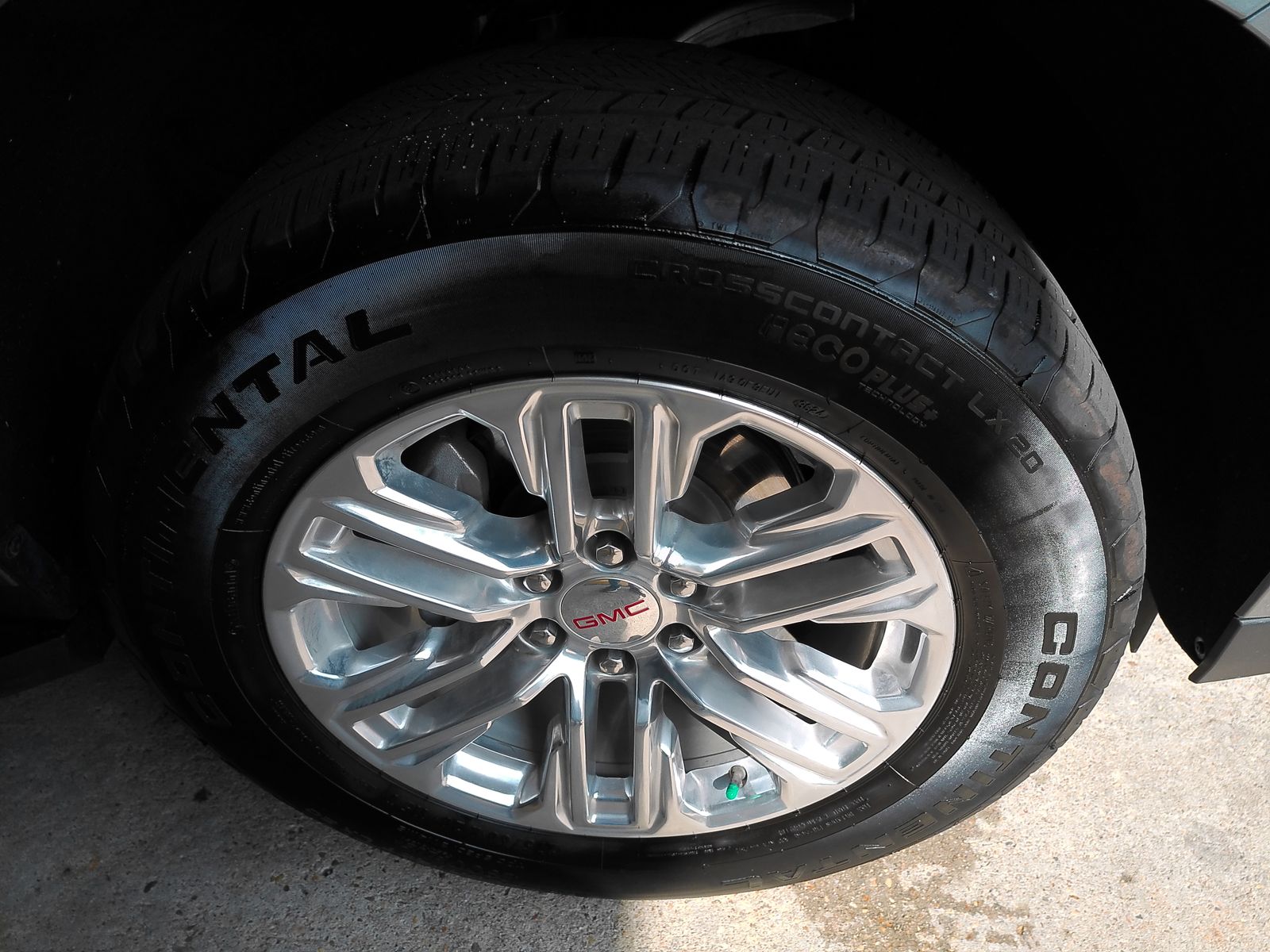 Used 2024 Silver GMC SLT image 35