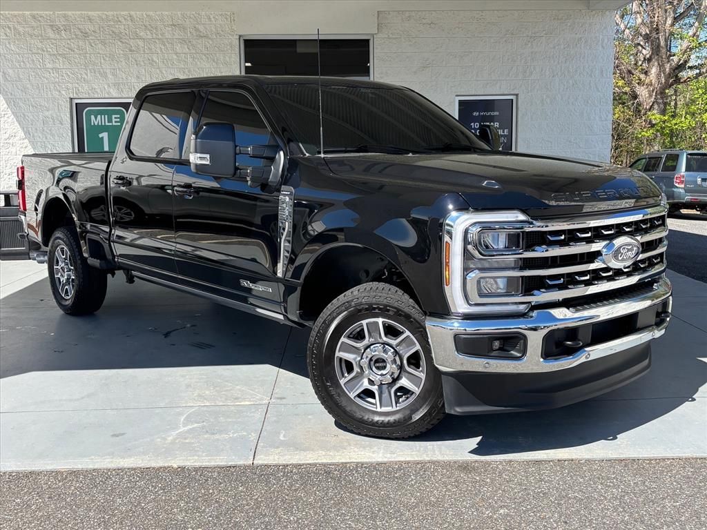 Black Metallic 2024 Ford F-250 Super Duty Lariat Crew Cab 4WD Pickup Truck Four-Wheel Drive Automatic