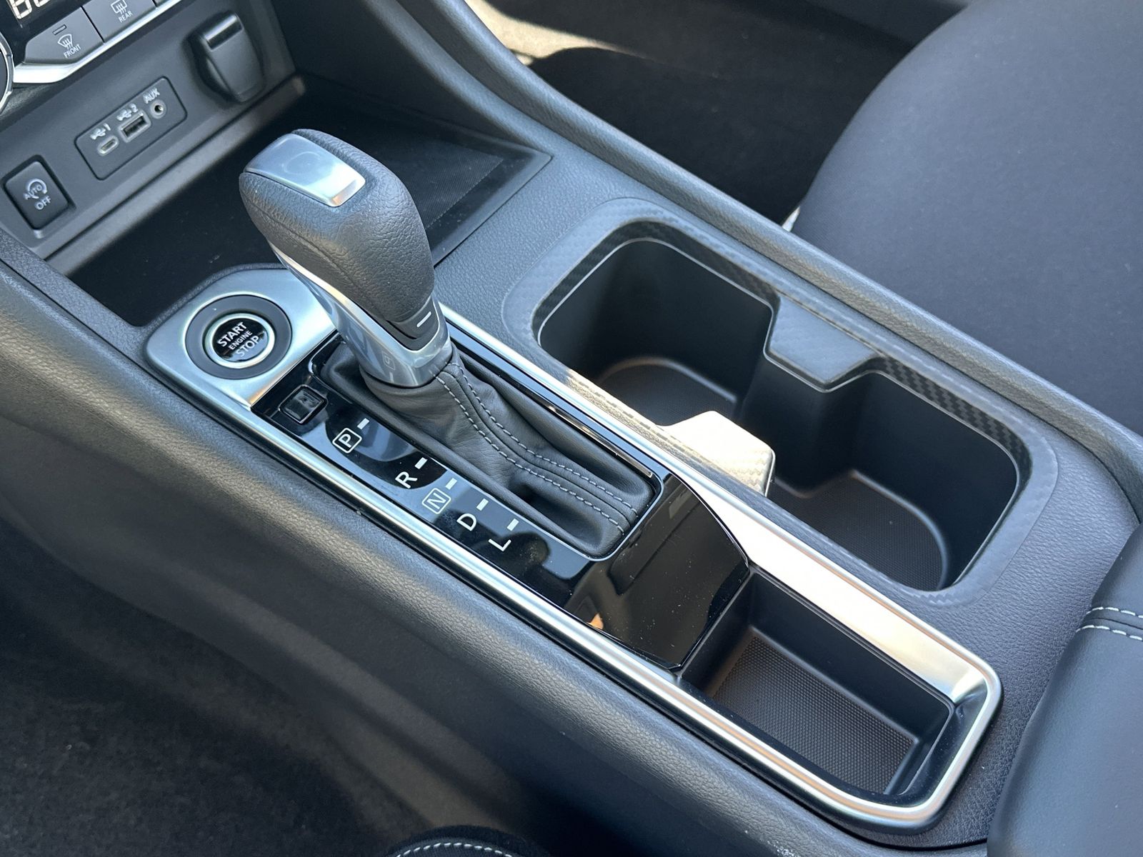 2025 Nissan Sentra SV photo 8