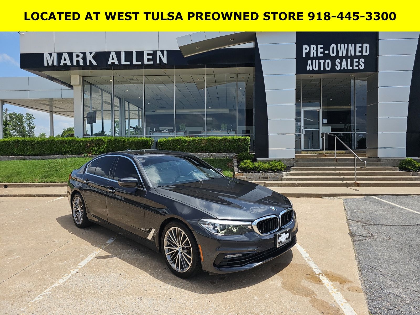 2017 BMW 5 Series 530i Sedan's photo