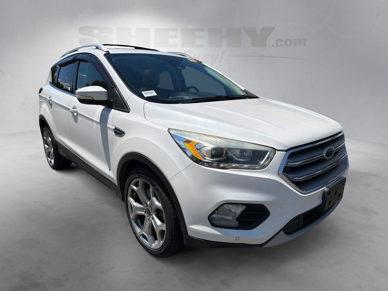 Used 2017 White Platinum Clearcoat Metallic Ford Titanium image 2
