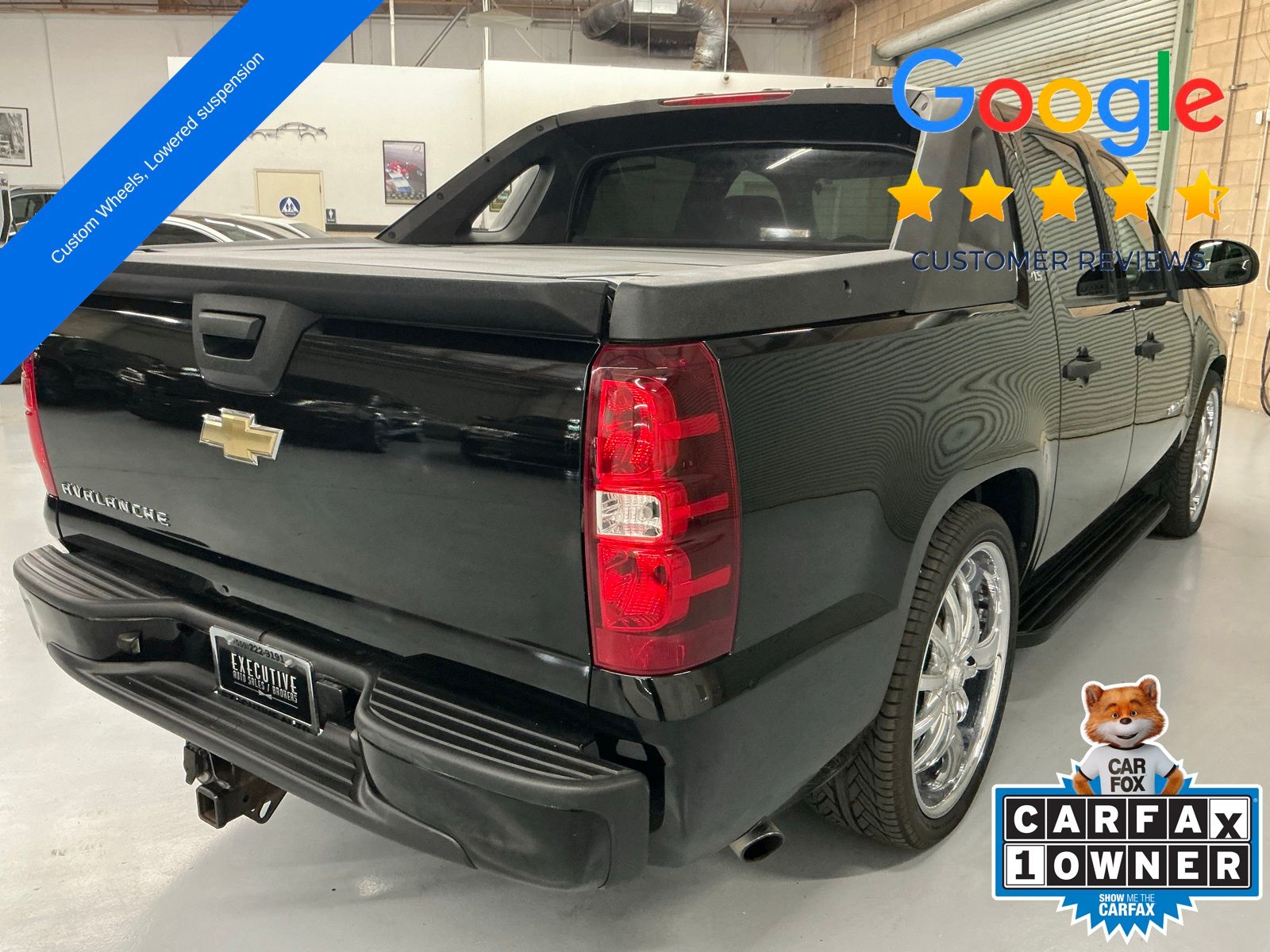 View vehicle photo 5