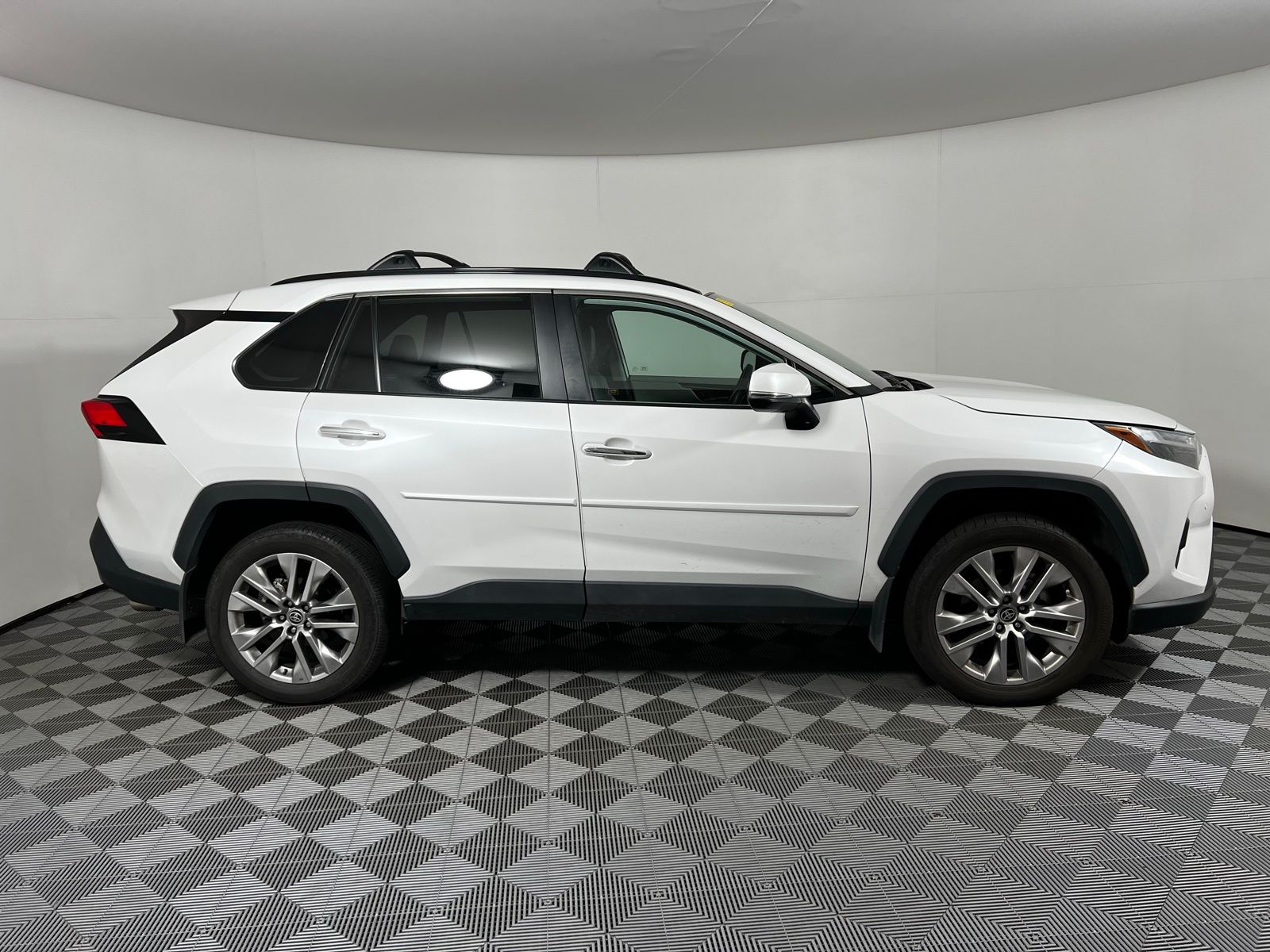 Thumbnail: 2023 Toyota RAV4 - 4