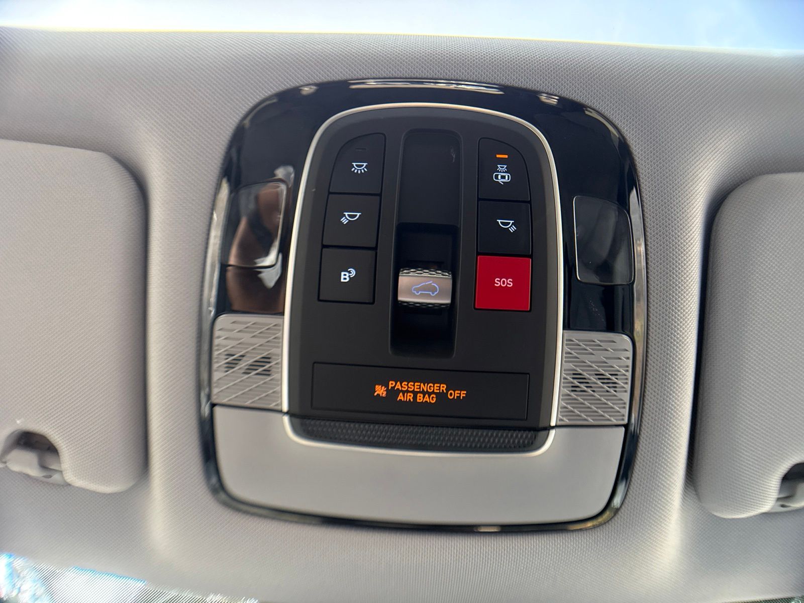 Used 2024 White Hyundai SEL image 24