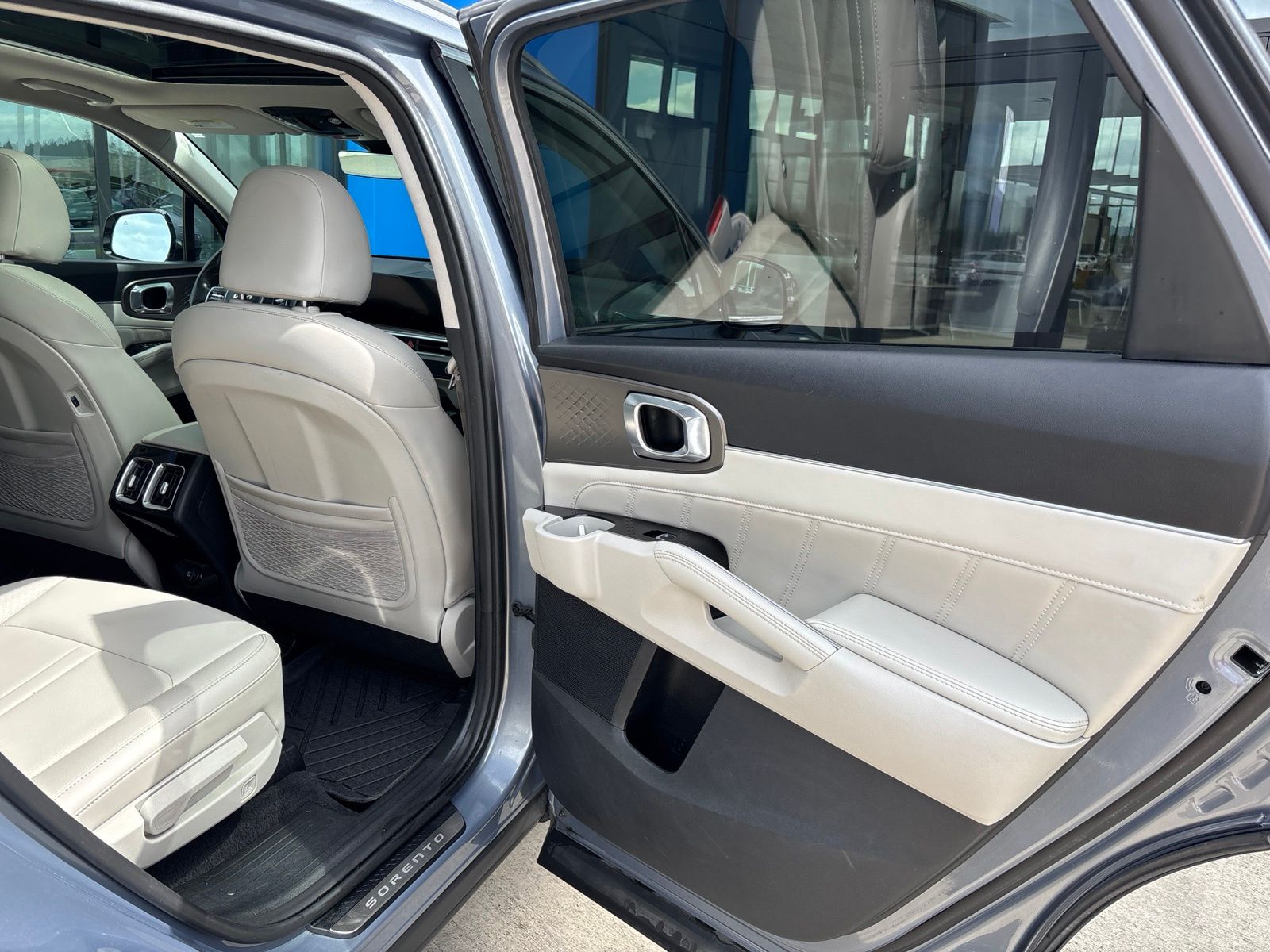 Used 2024 Kia Sorento SUV