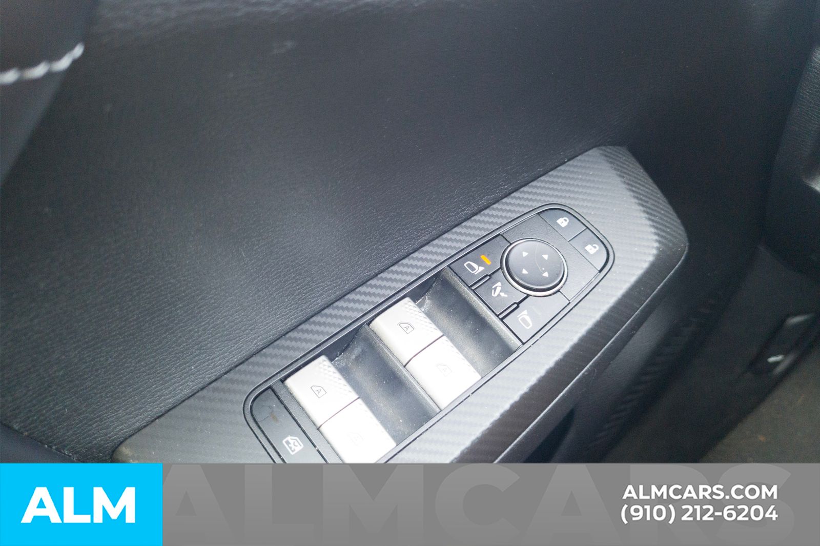 Used 2024  Mitsubishi SE image 16