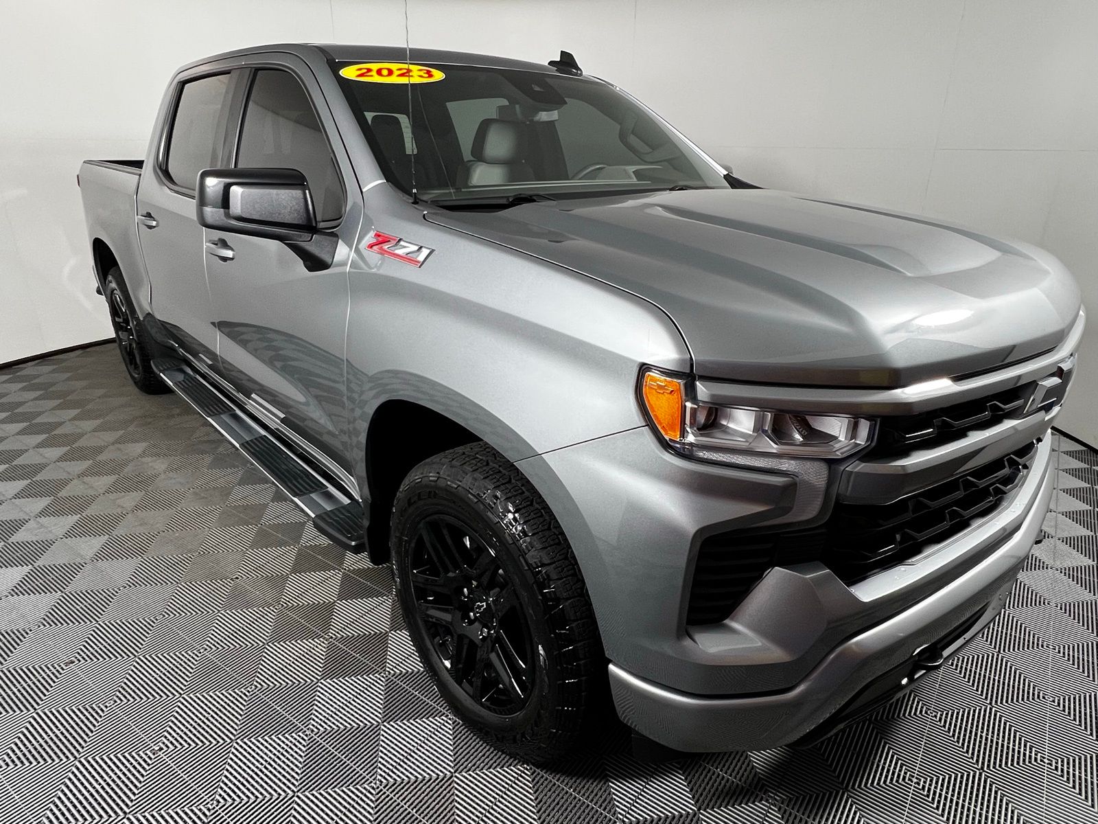 Thumbnail: 2023 Chevrolet Silverado 1500 - 3