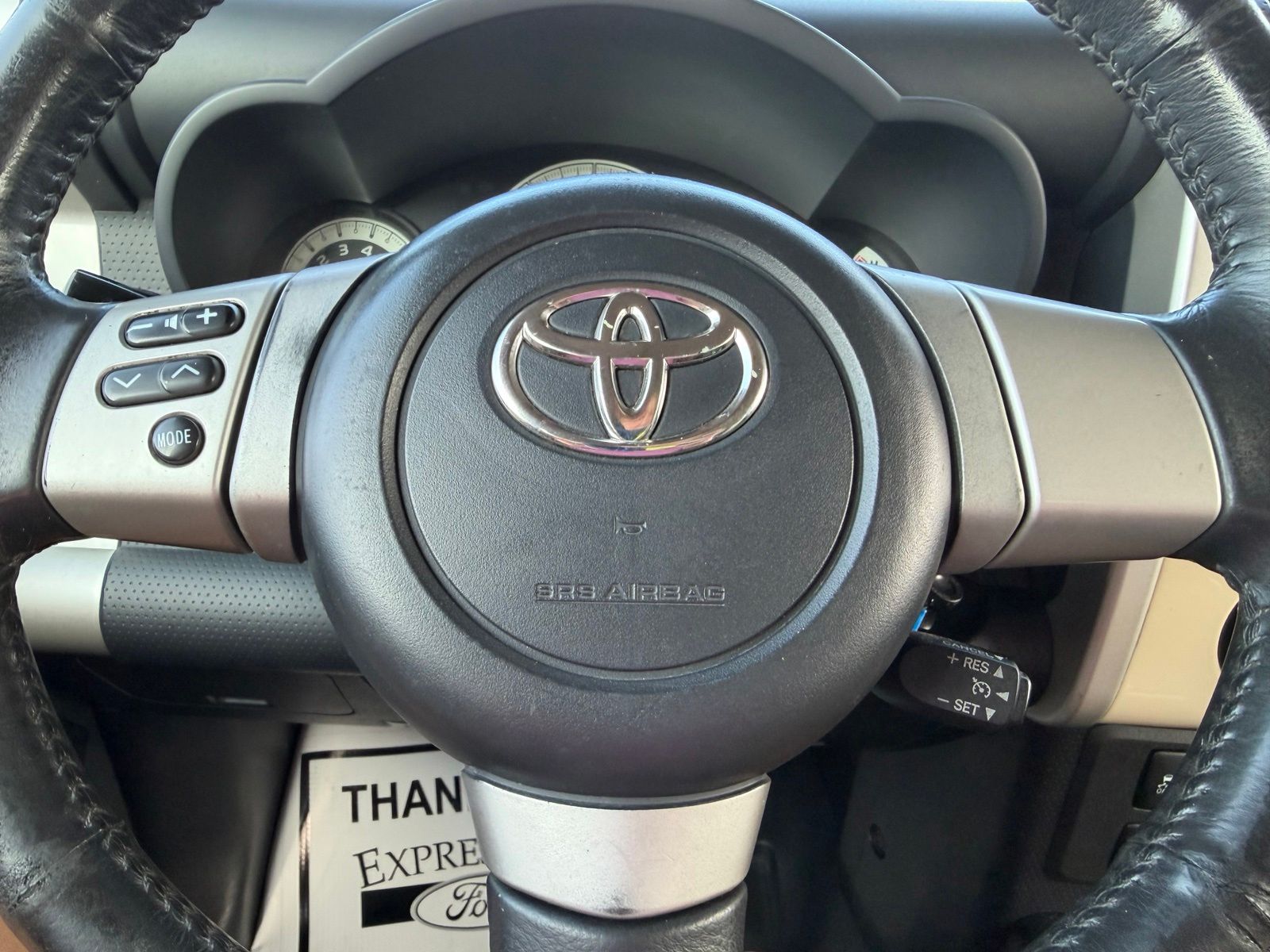 2010 Toyota FJ Cruiser image 19