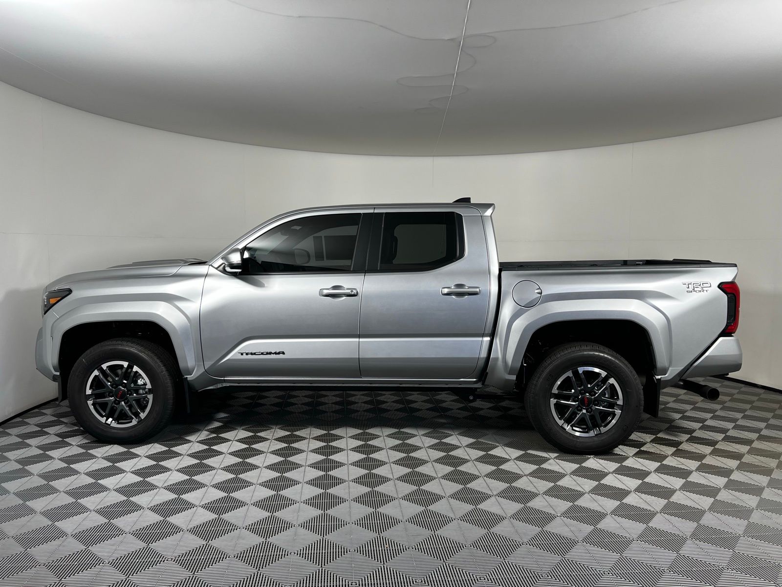 2024 Toyota Tacoma TRD Sport 8