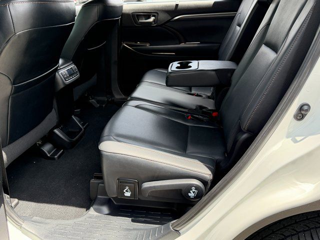 Used 2019 Blizzard Pearl Toyota Limited Platinum image 42