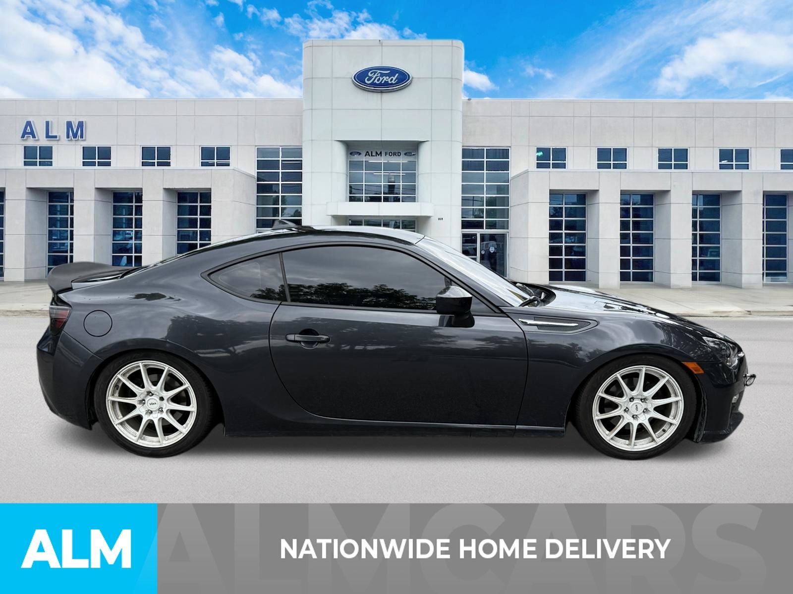 Used 2015 Gray Subaru Limited image 4