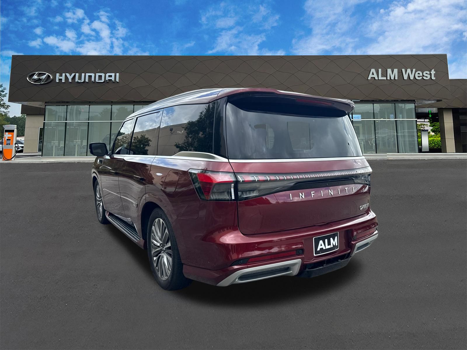 Used 2025 Red INFINITI SENSORY image 7