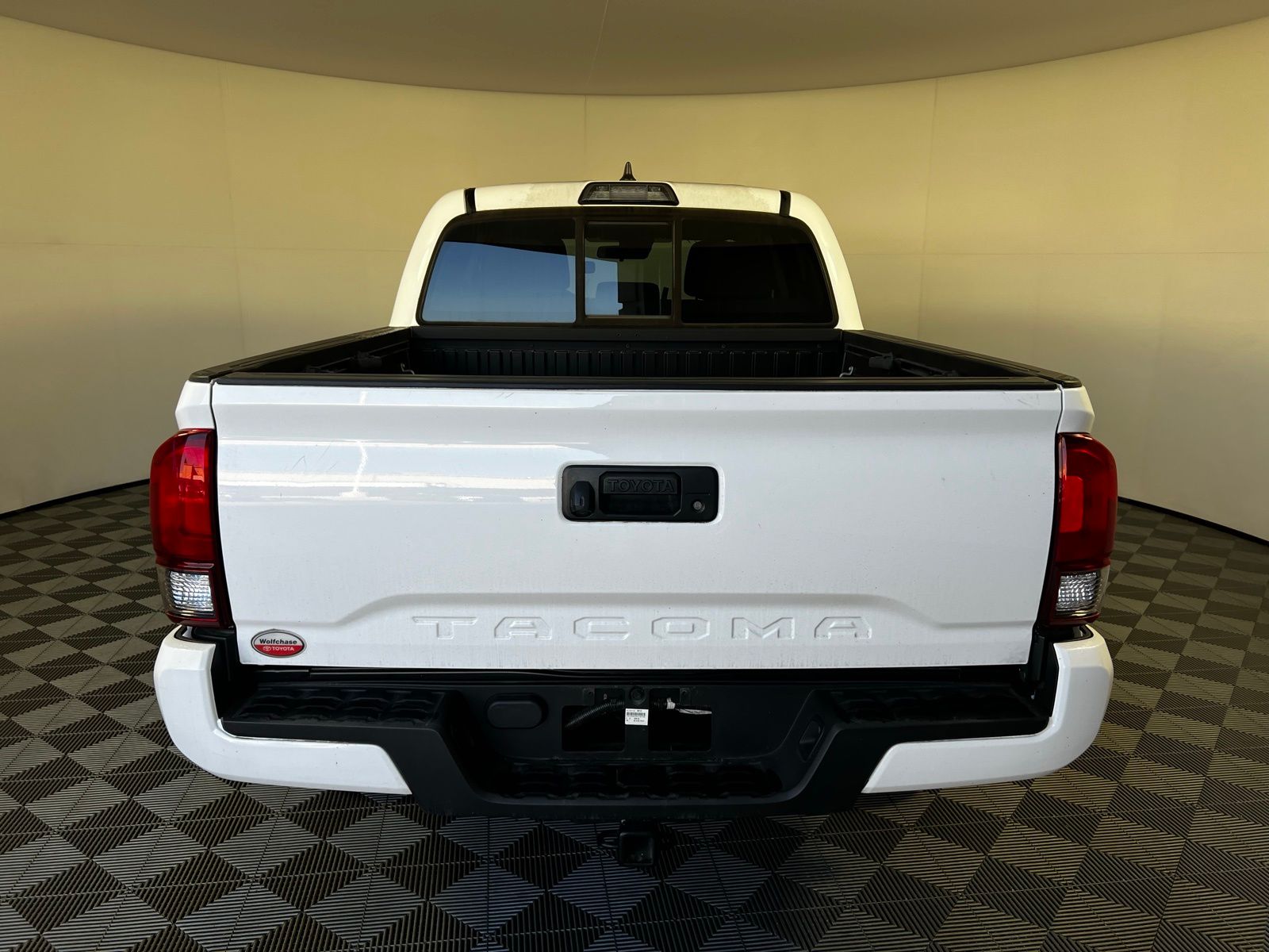 Thumbnail: 2019 Toyota Tacoma - 6