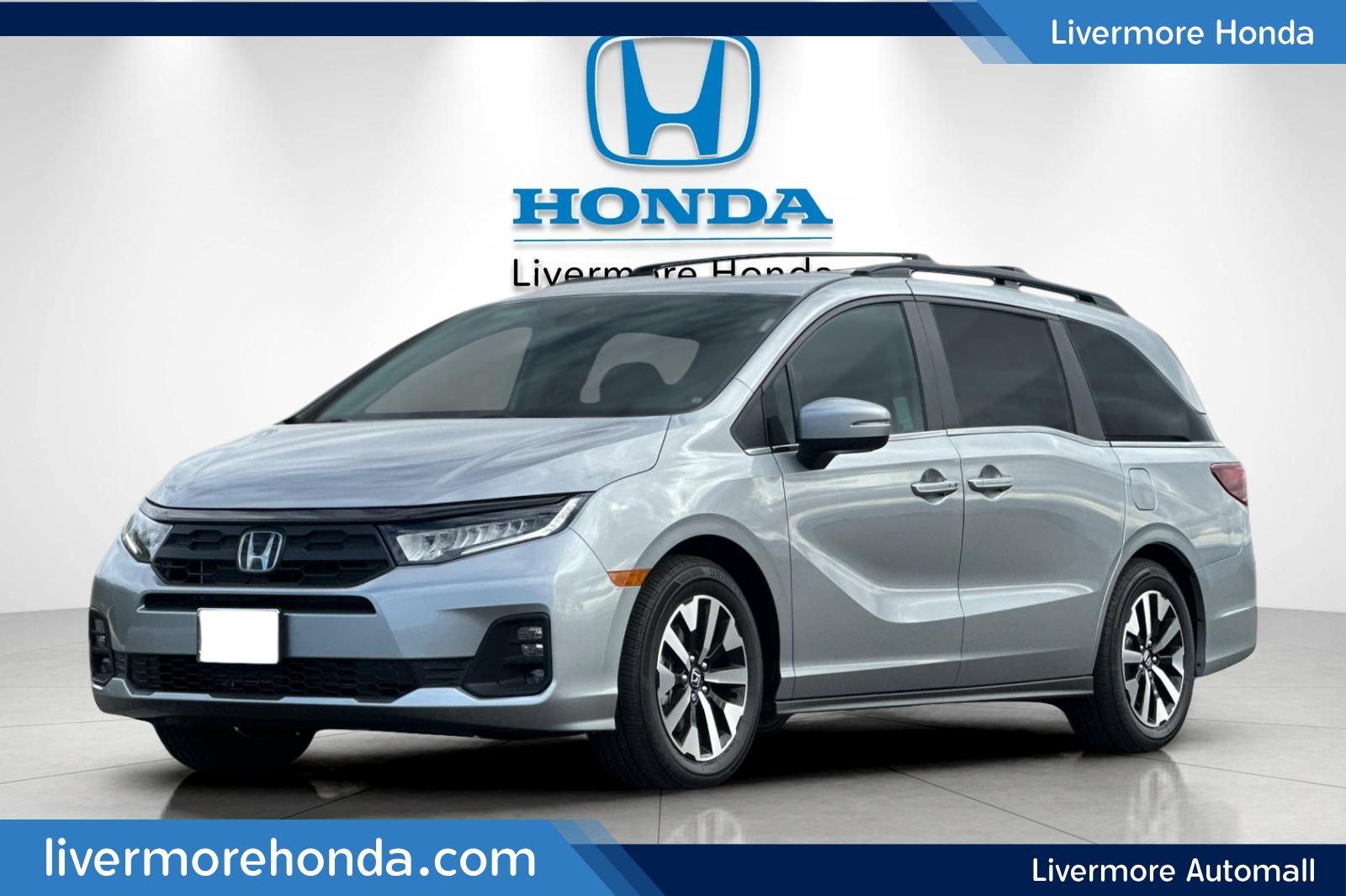 Solar Silver Metallic 2026 Honda Odyssey Minivan Front-Wheel Drive Automatic