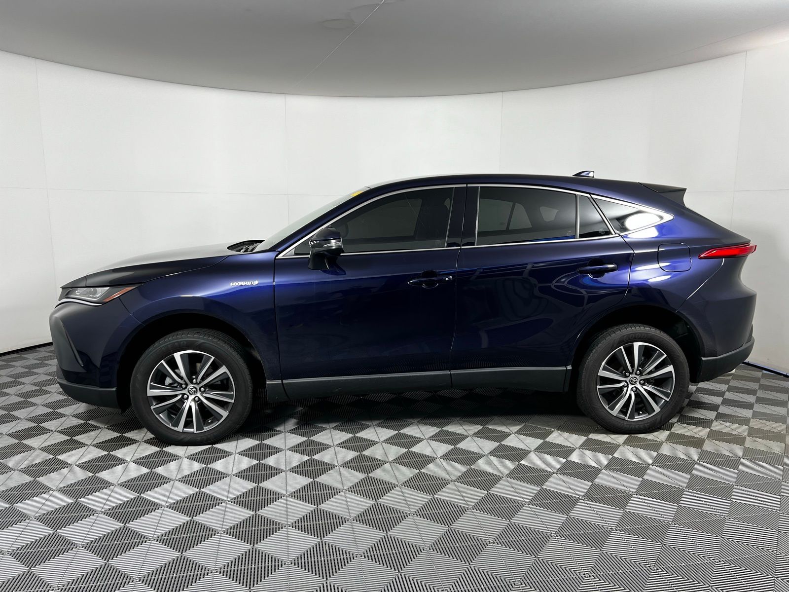 2021 Toyota Venza XLE 8