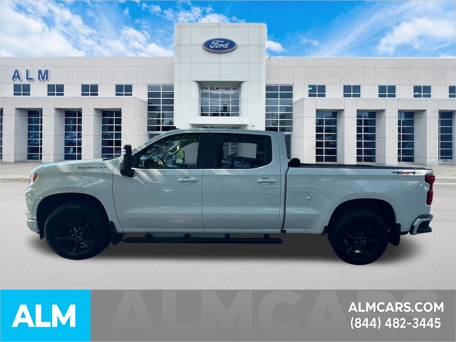 Used 2024 White Chevrolet RST image 9