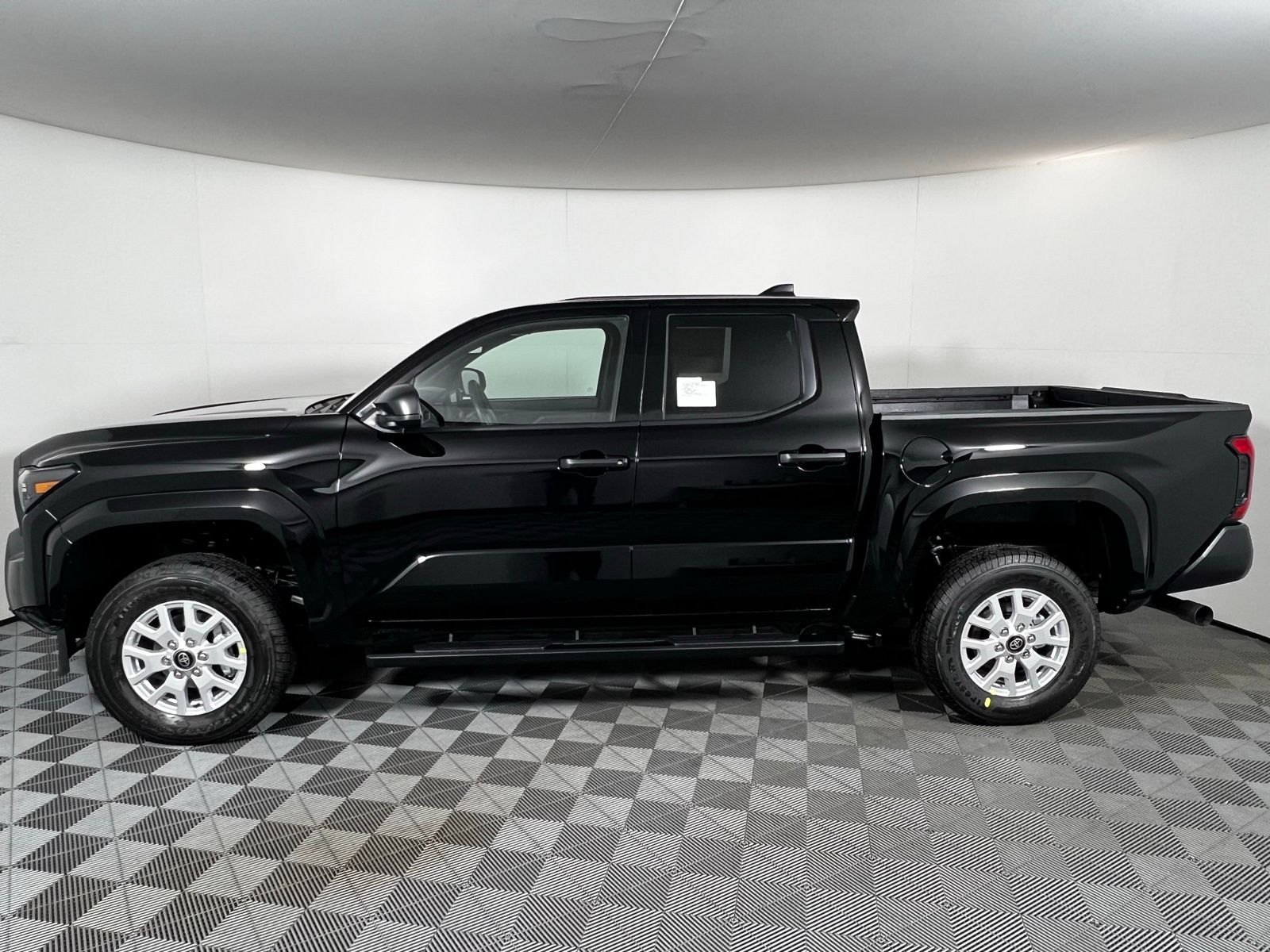 Thumbnail: 2025 Toyota Tacoma - 8