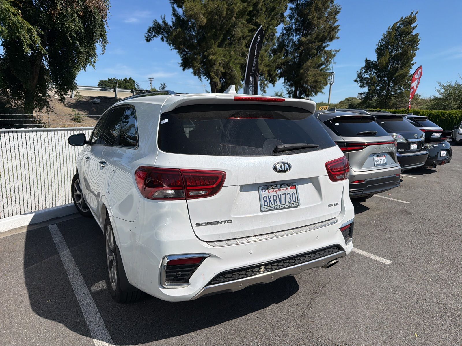 View vehicle photo 4