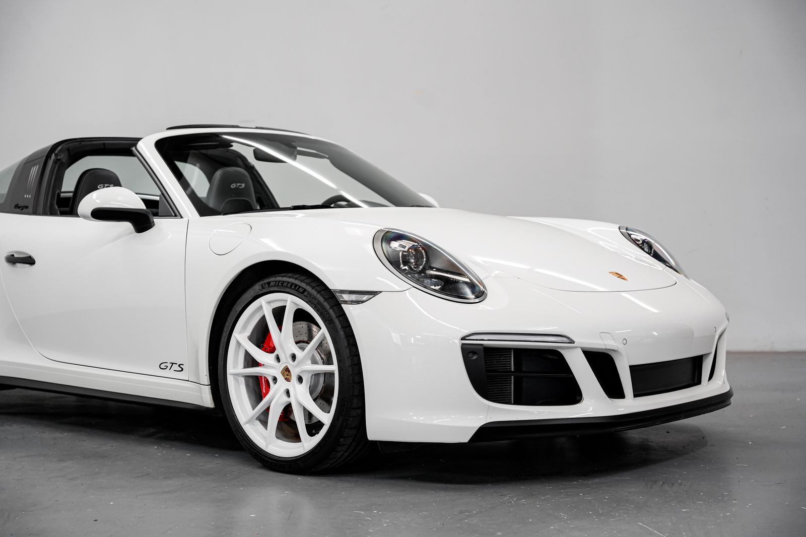 2019 Porsche 911 Targa 4 GTS — photo 41