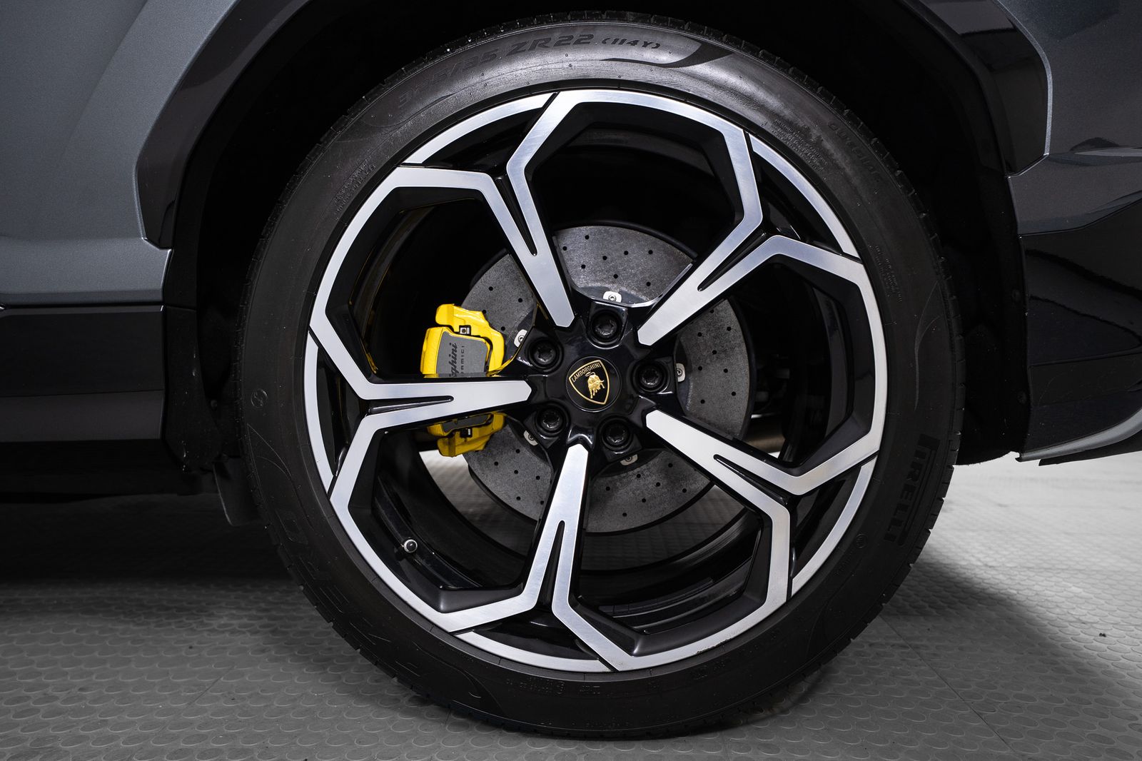 2020 Lamborghini Urus — full photo 15 of 53