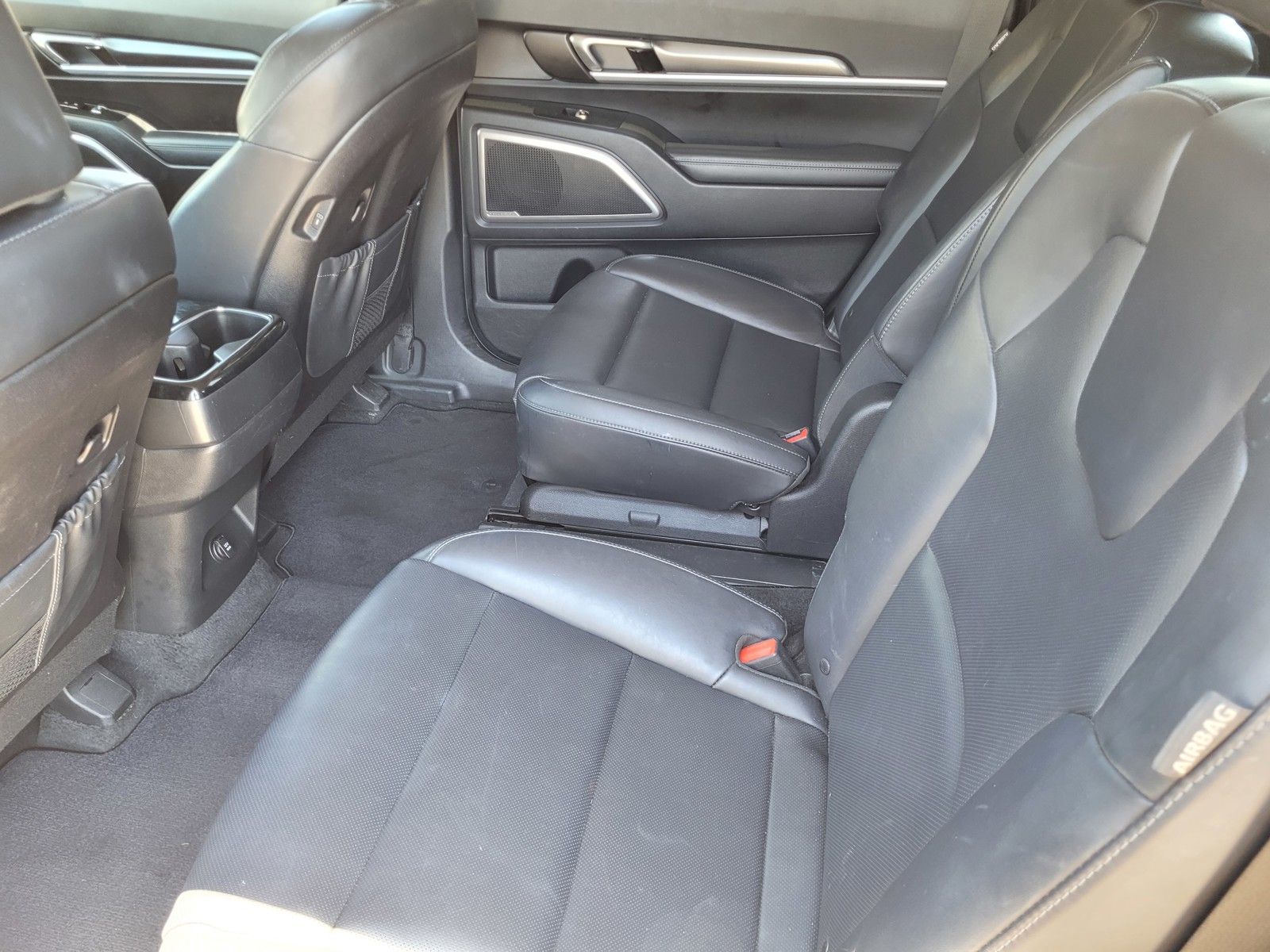 2024 Kia Telluride S - Photo 19