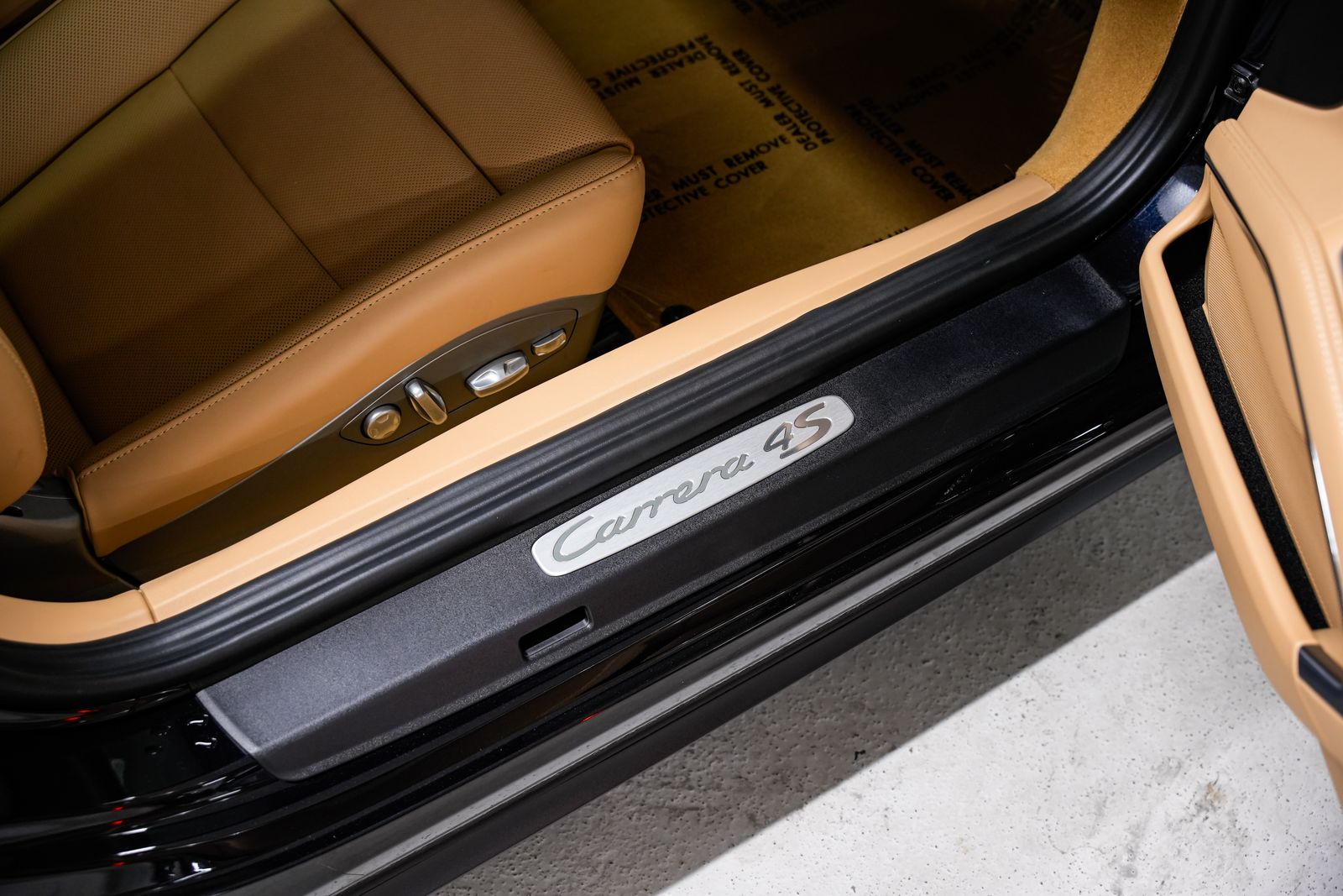 2015 Porsche 911 Carrera 4S — photo 28