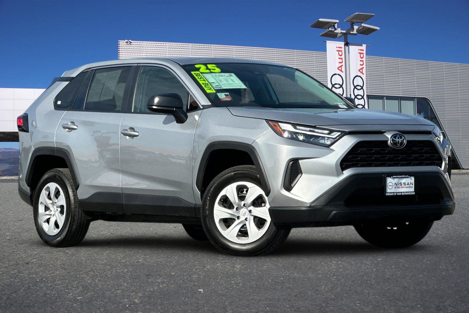 2025 Toyota RAV4 LE AWD