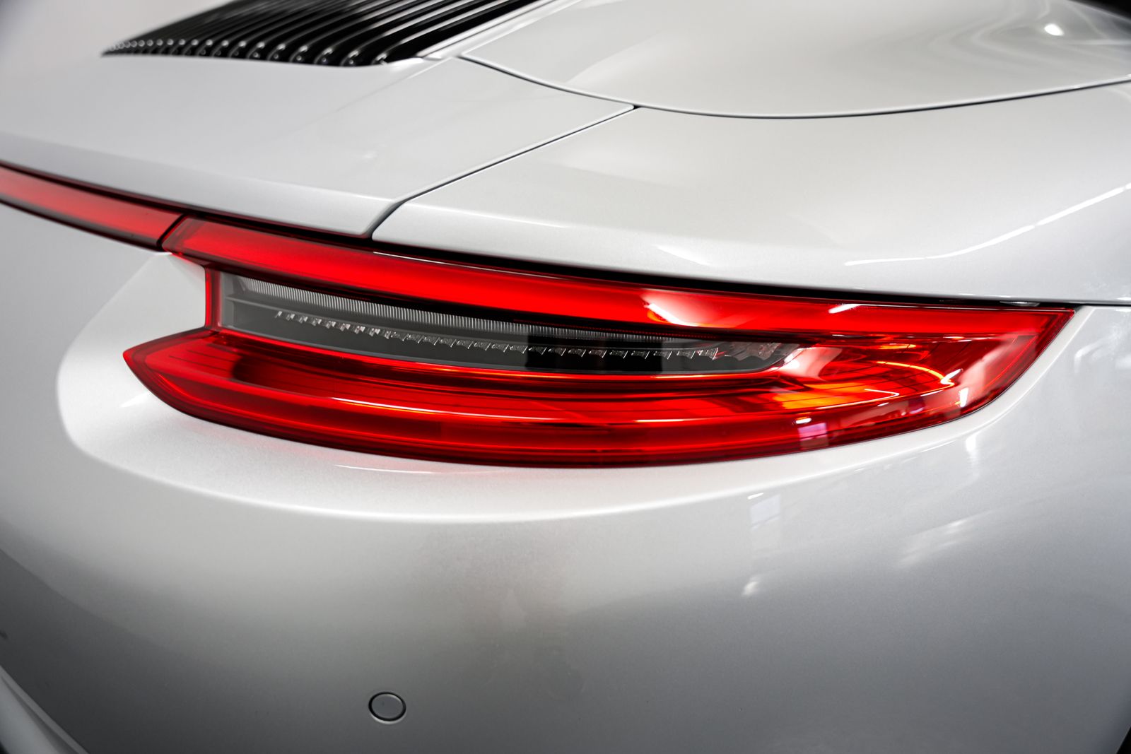 2017 Porsche 911 Targa 4 — photo 27
