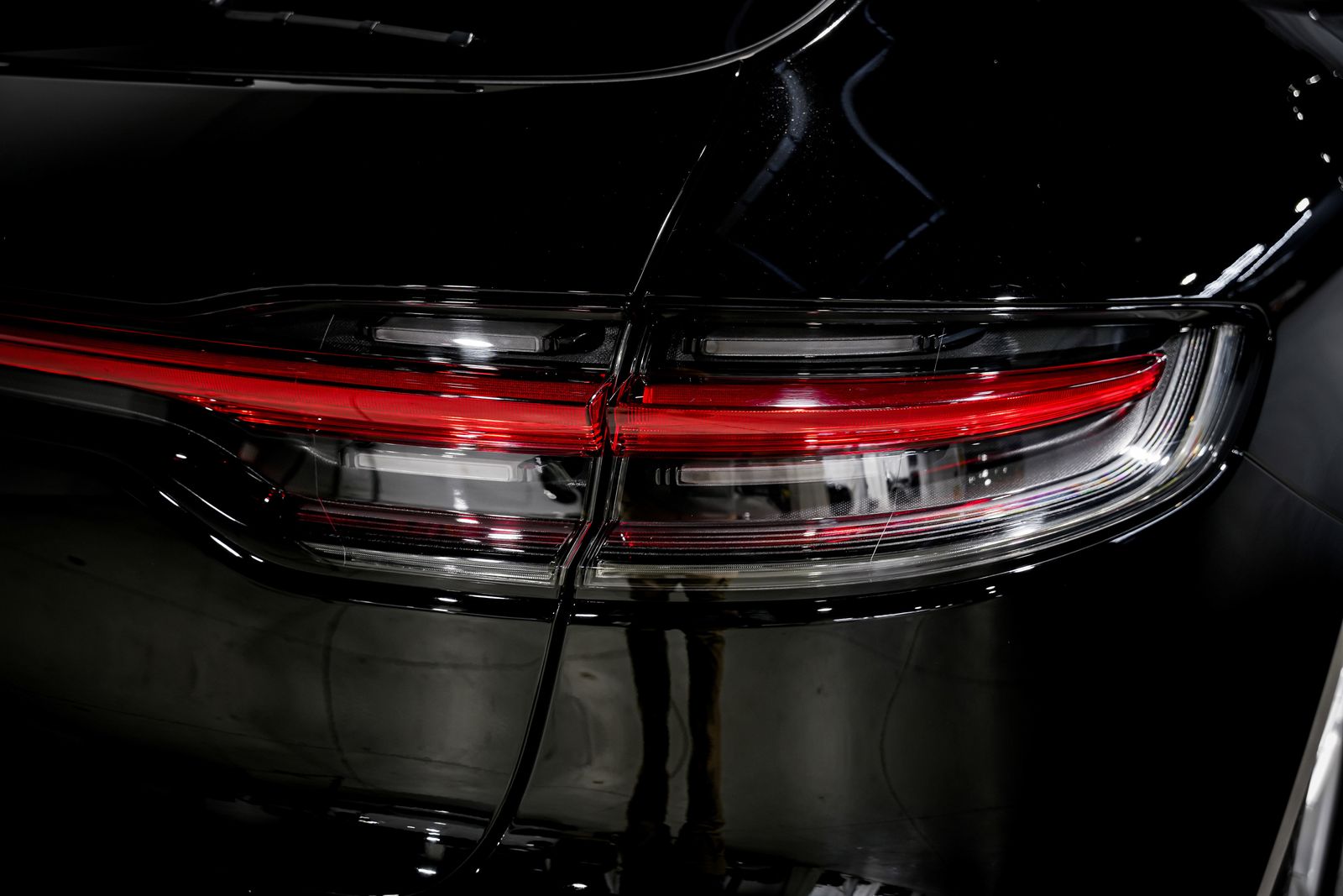 2024 Porsche Macan Base — photo 41