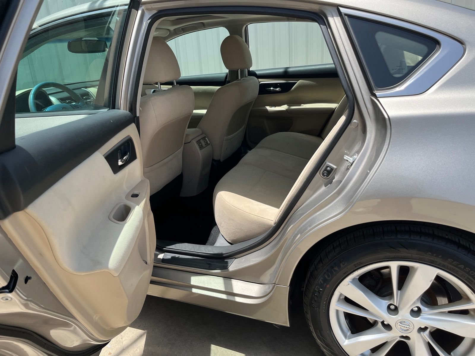 Used Car 2015 Nissan Altima  2.5 Sv For Sale Under $12,000 In Austin, Texas