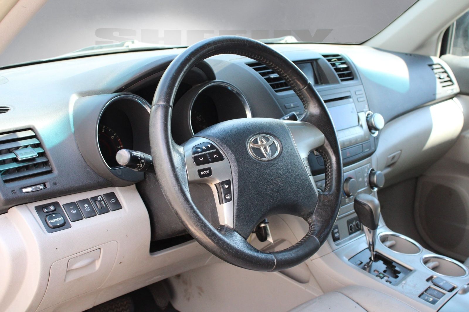 Used 2011 Gray Toyota SE image 12
