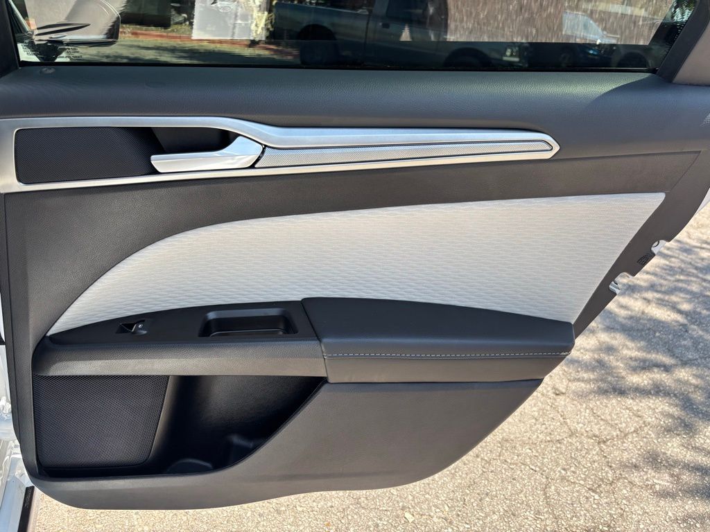 Used Car 2020 Ford Fusion  Se For Sale Under $15,000 In Austin, Texas