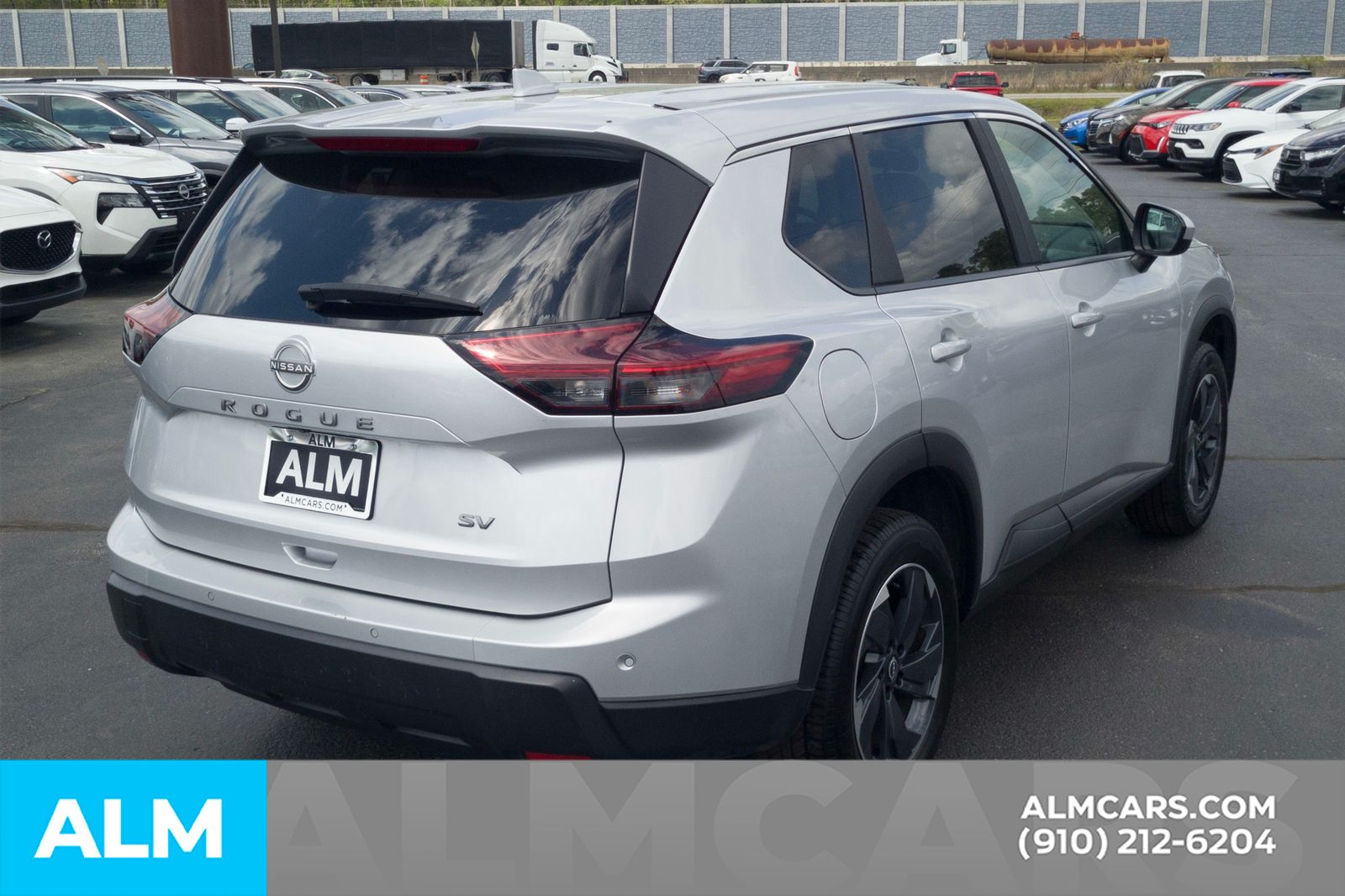 View vehicle photo 6