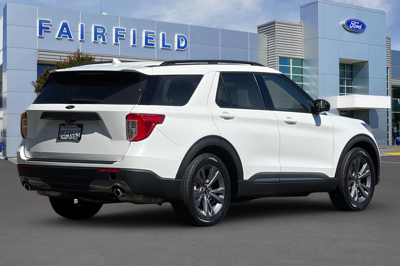 View vehicle photo 2