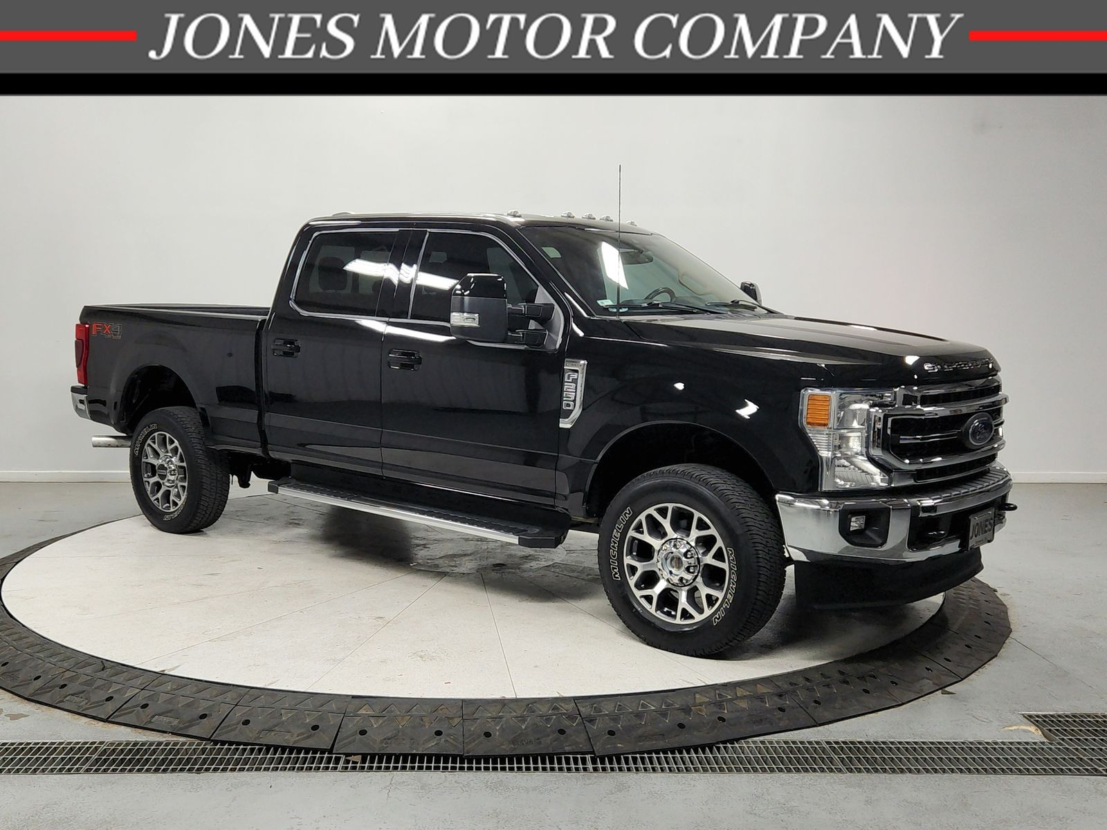 Black 2022 Ford F-250 Super Duty Lariat Crew Cab 4WD Pickup Truck Four-Wheel Drive Automatic