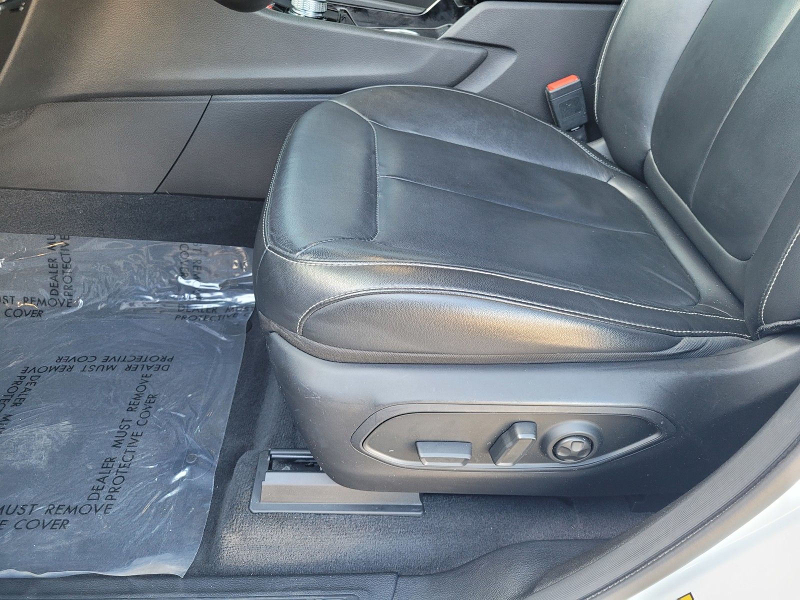 Used 2021 White Jeep Limited image 23