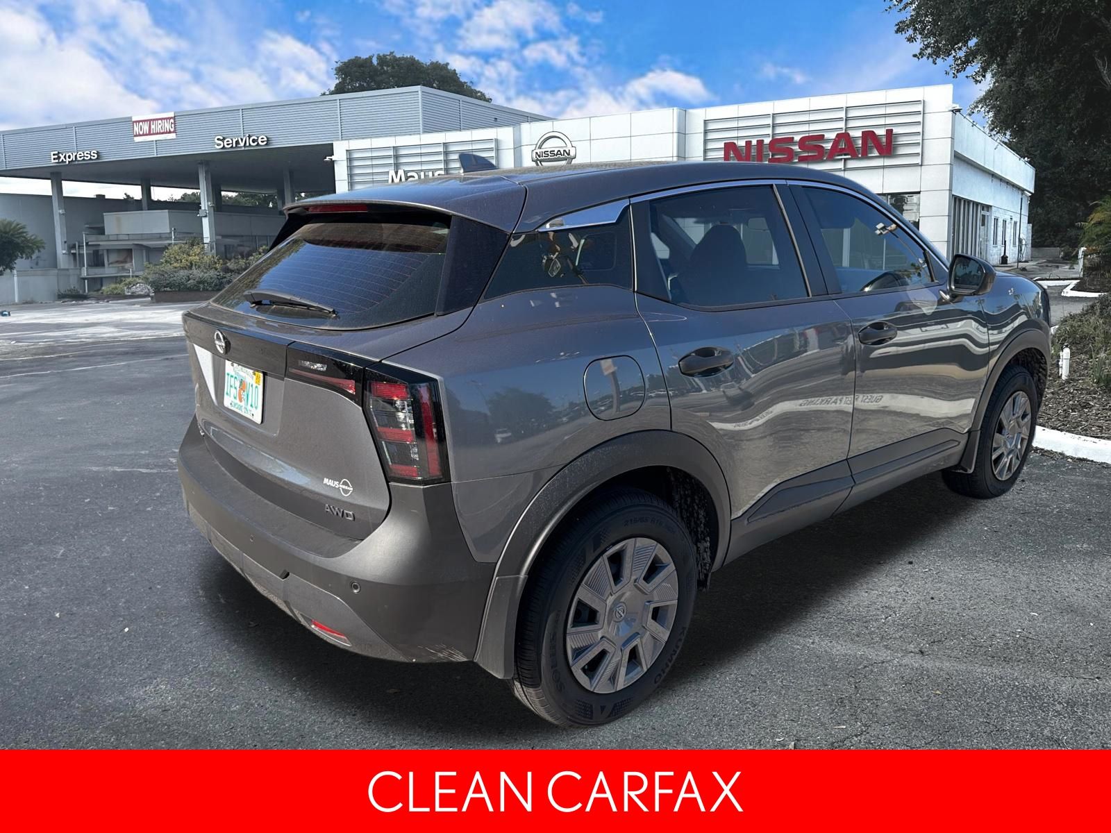View vehicle photo 6