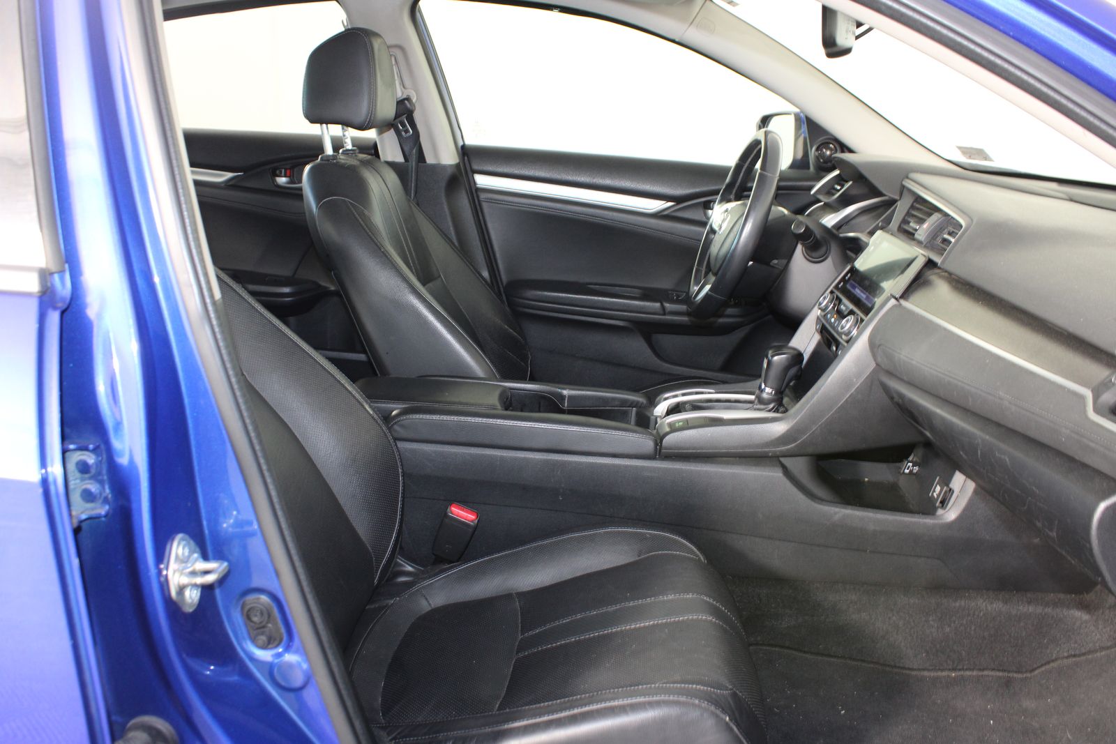 Used 2016 Blue Honda EX-L image 22