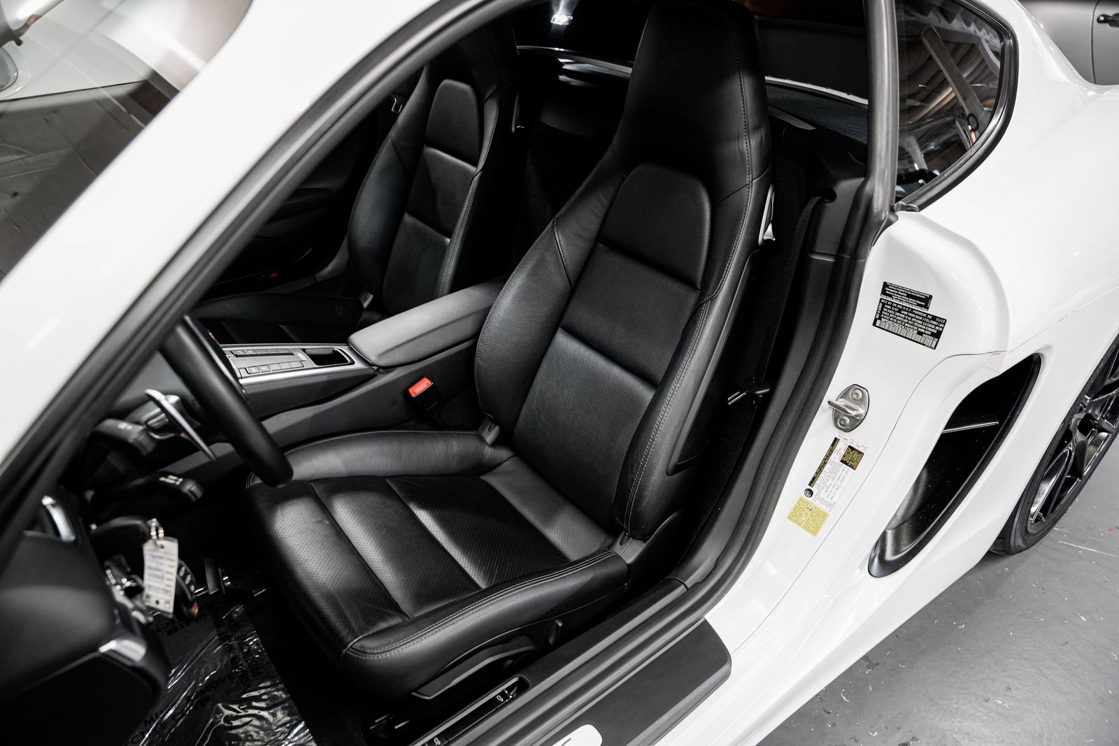 2014 Porsche Cayman S — photo 18