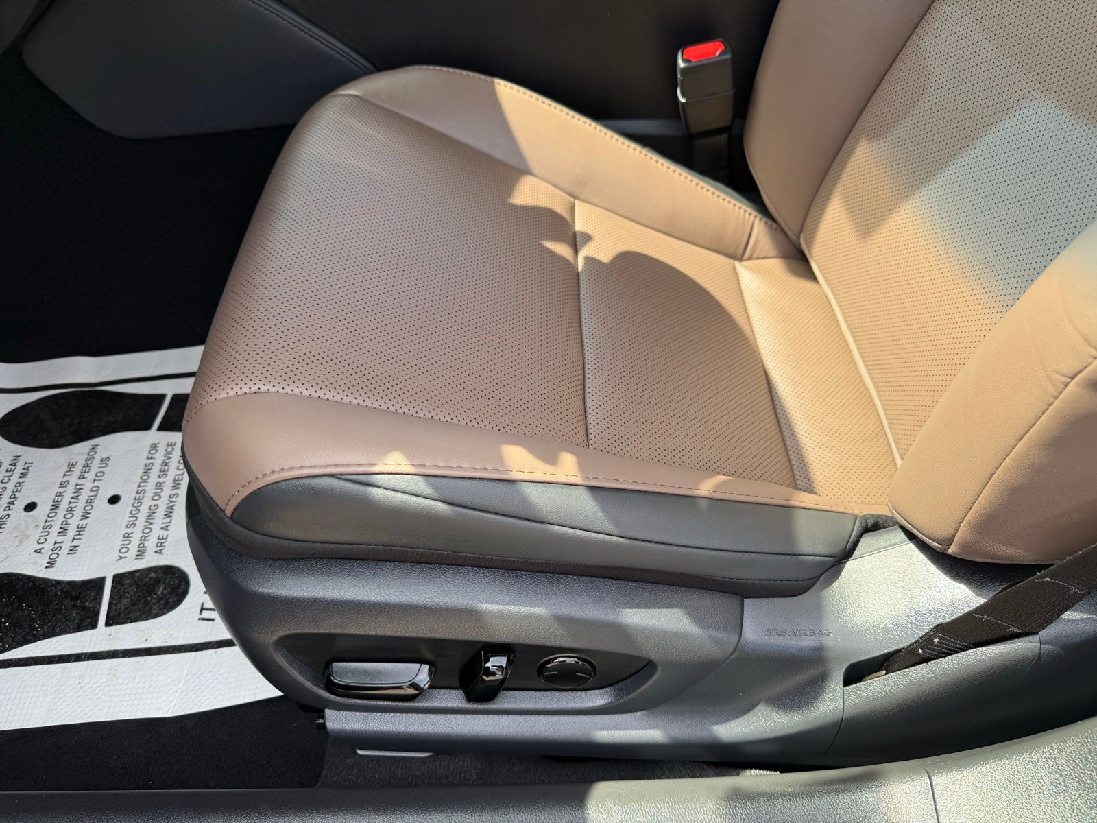 Used 2025 Black Lexus 350 image 34