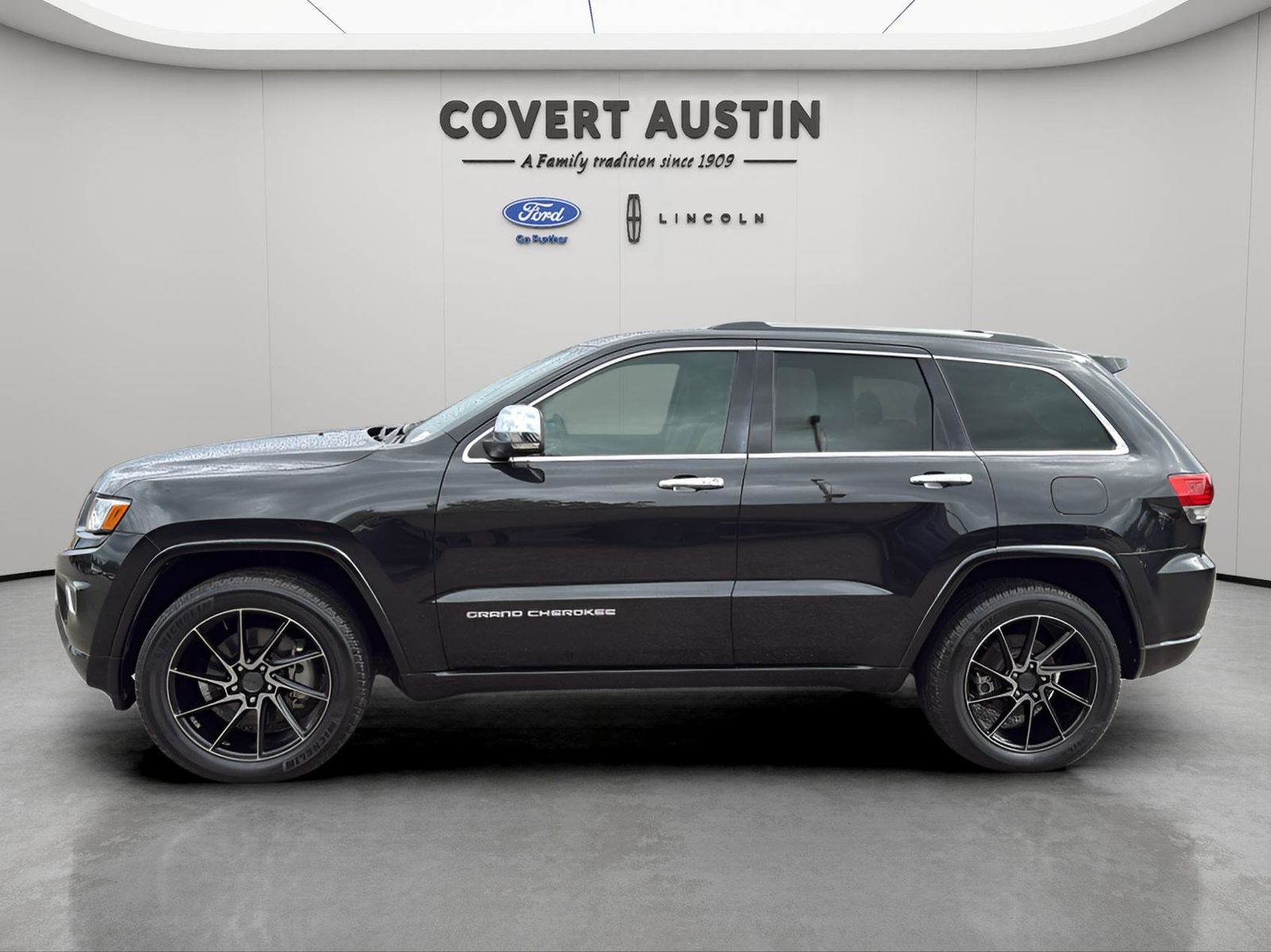 Used Car 2015 Jeep Grand Cherokee  Overland For Sale Under $20,000 In Austin, Texas