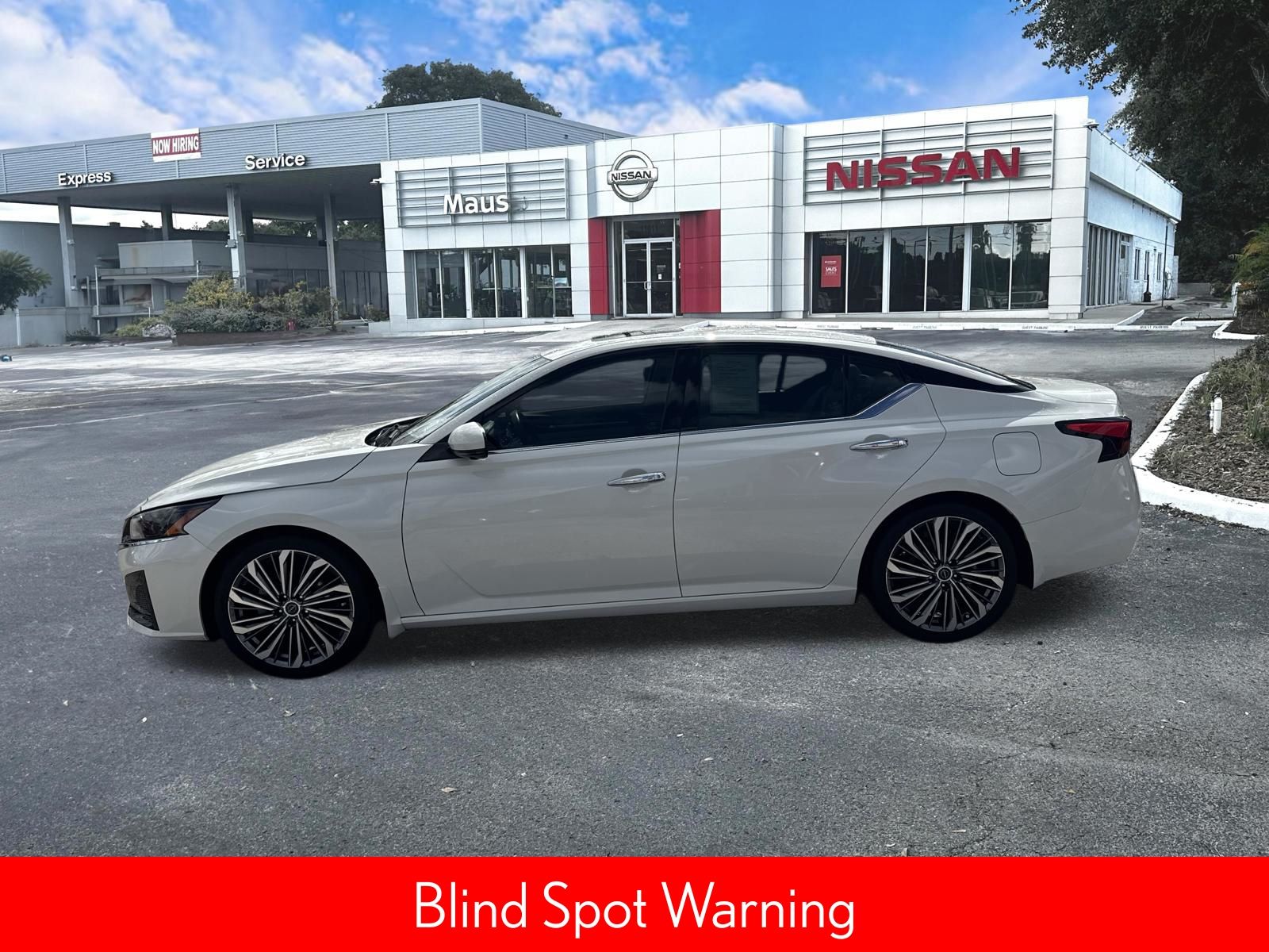 Used 2024 Nissan Altima 2.5 SL 4D Sedan