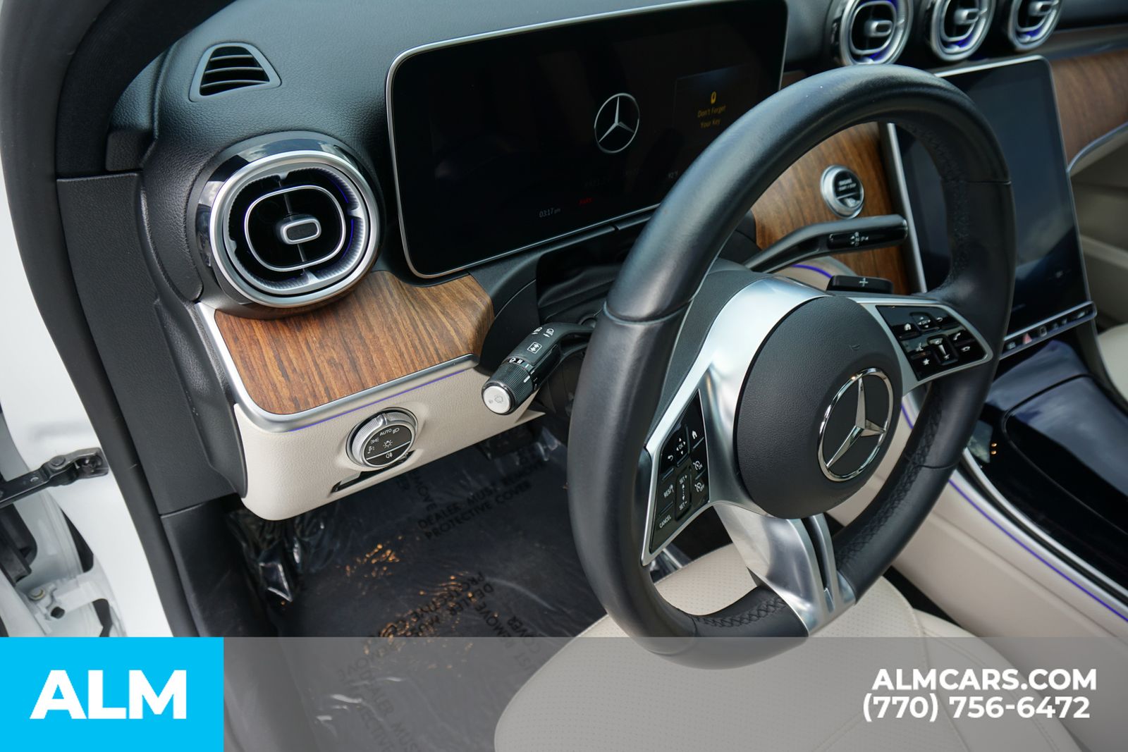 Used 2023  Mercedes-Benz C 300 image 38