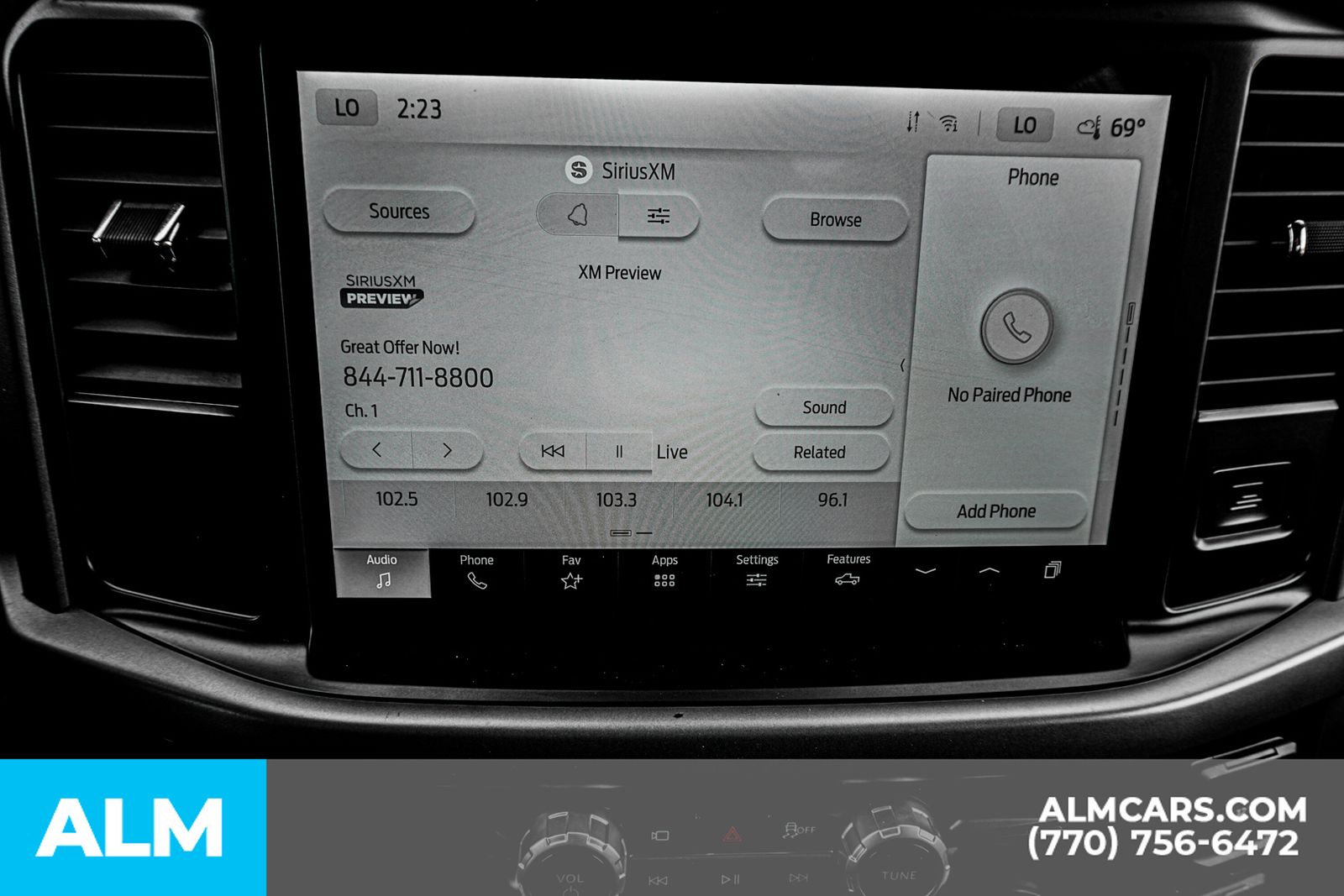 Used 2025 Blue Ford XLT image 39
