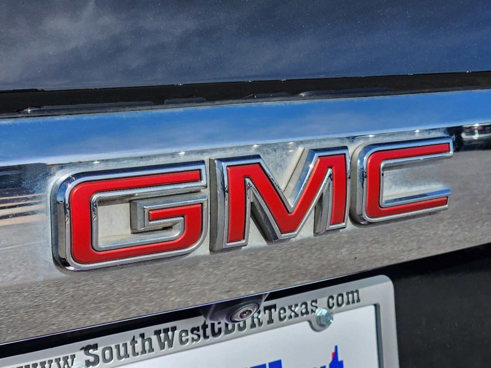 2022 GMC Yukon SLT 11